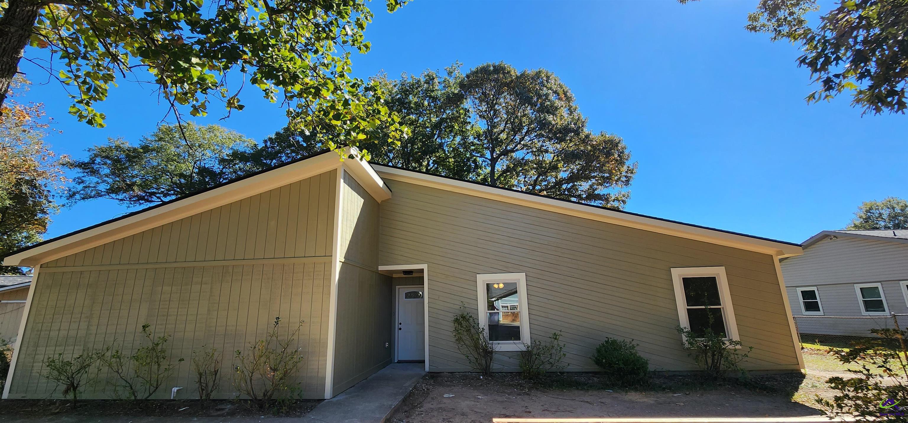 110 Eastlake Drive, Warner Robins, GA 31093 - photo 1