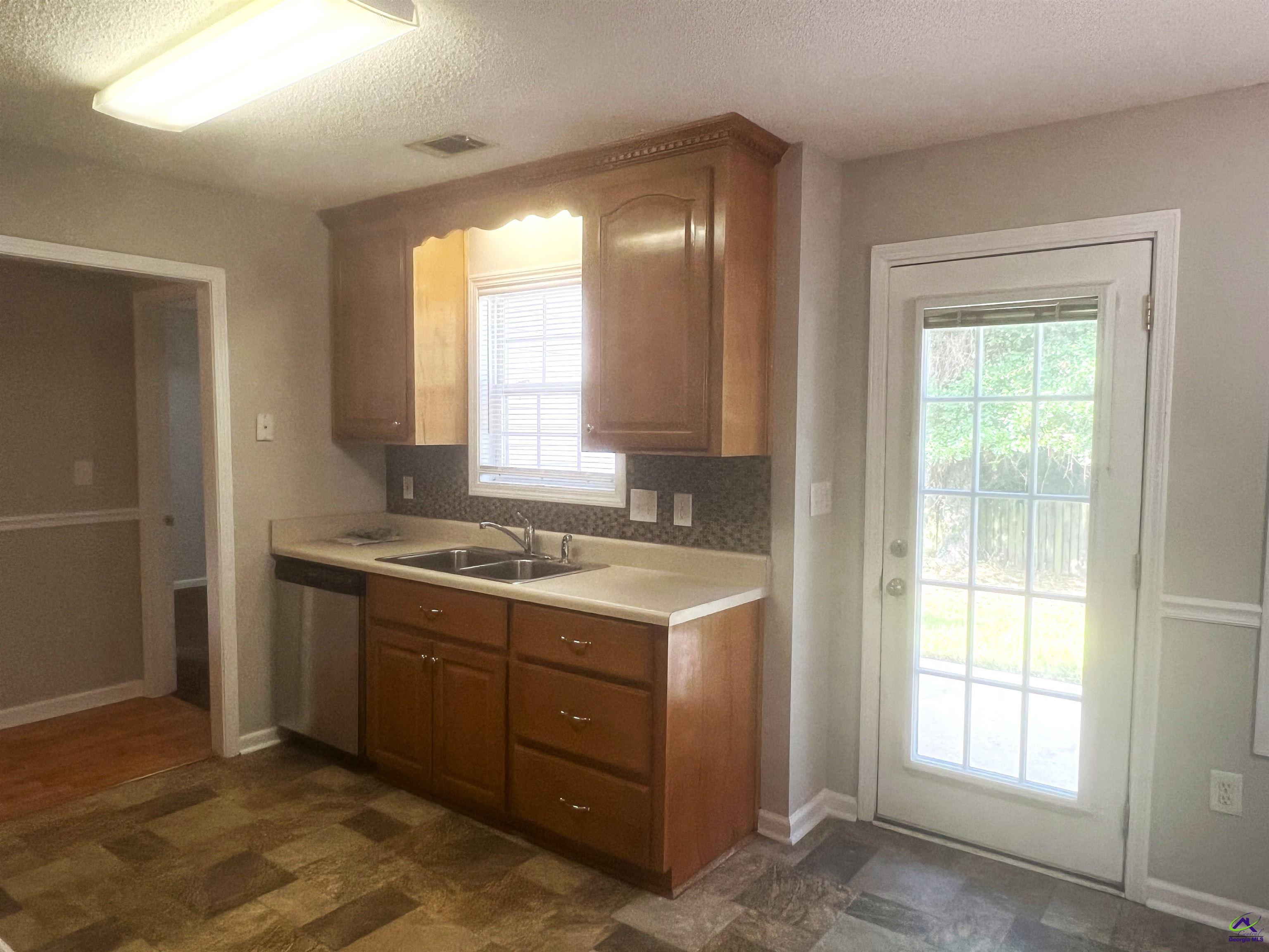 103 Reese Drive, Warner Robins, GA 31088 - photo 8