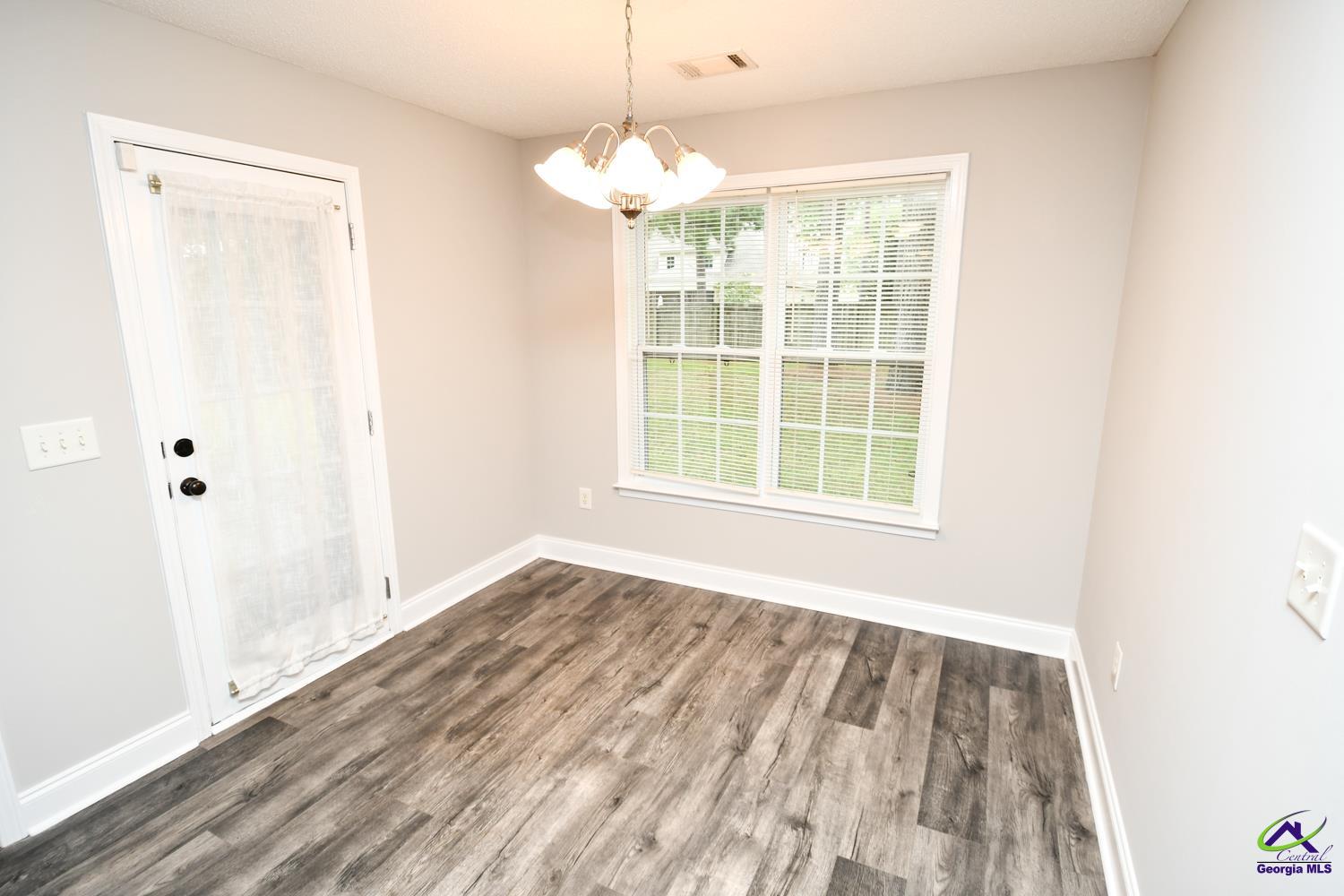 304 Newport Avenue, Kathleen, GA 31047 - photo 9