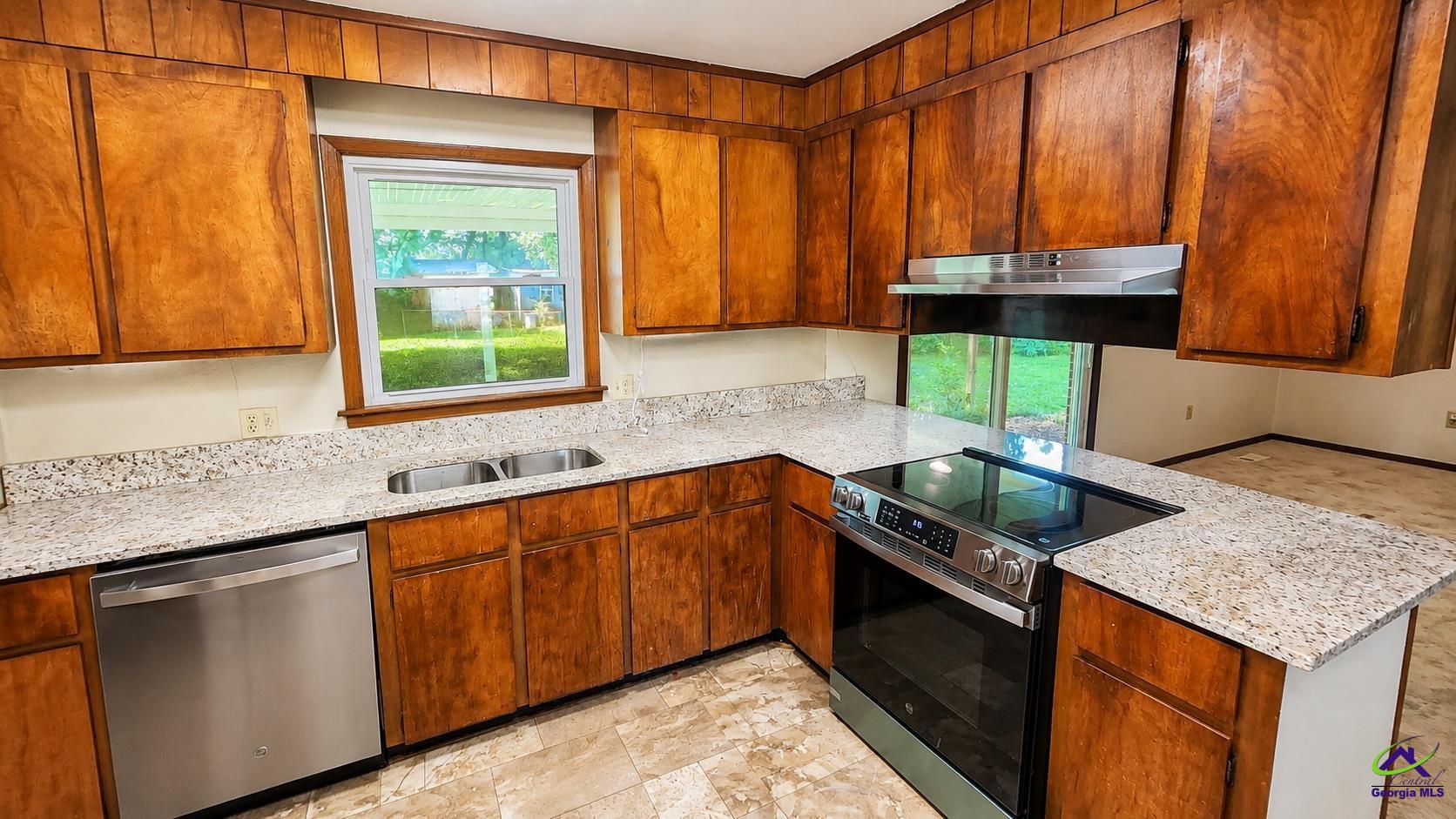105 Auburn Drive, Warner Robins, GA 31093 - Photo 6