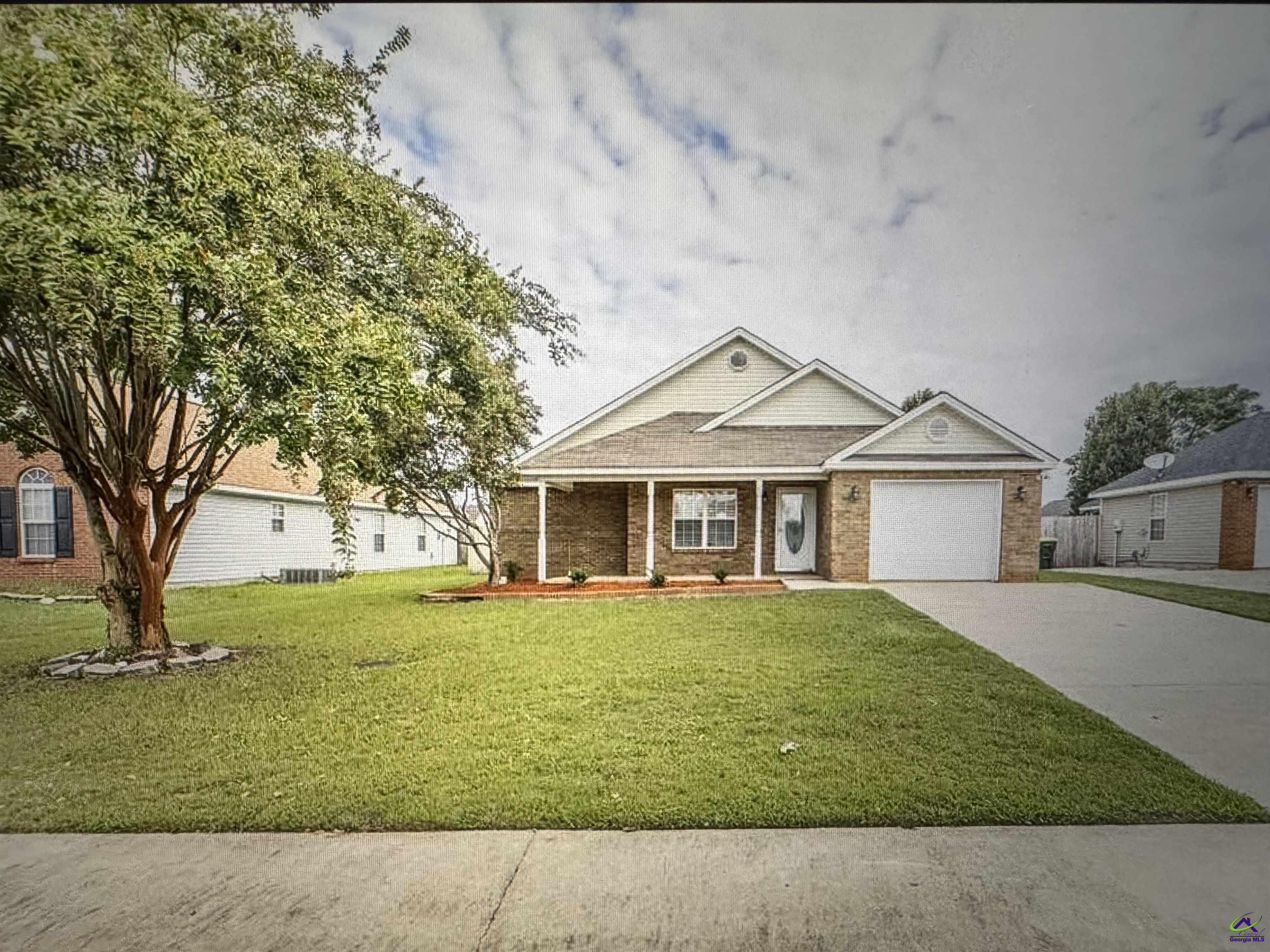 112 Wembley Drive, Warner Robins, GA 31088 - photo 2