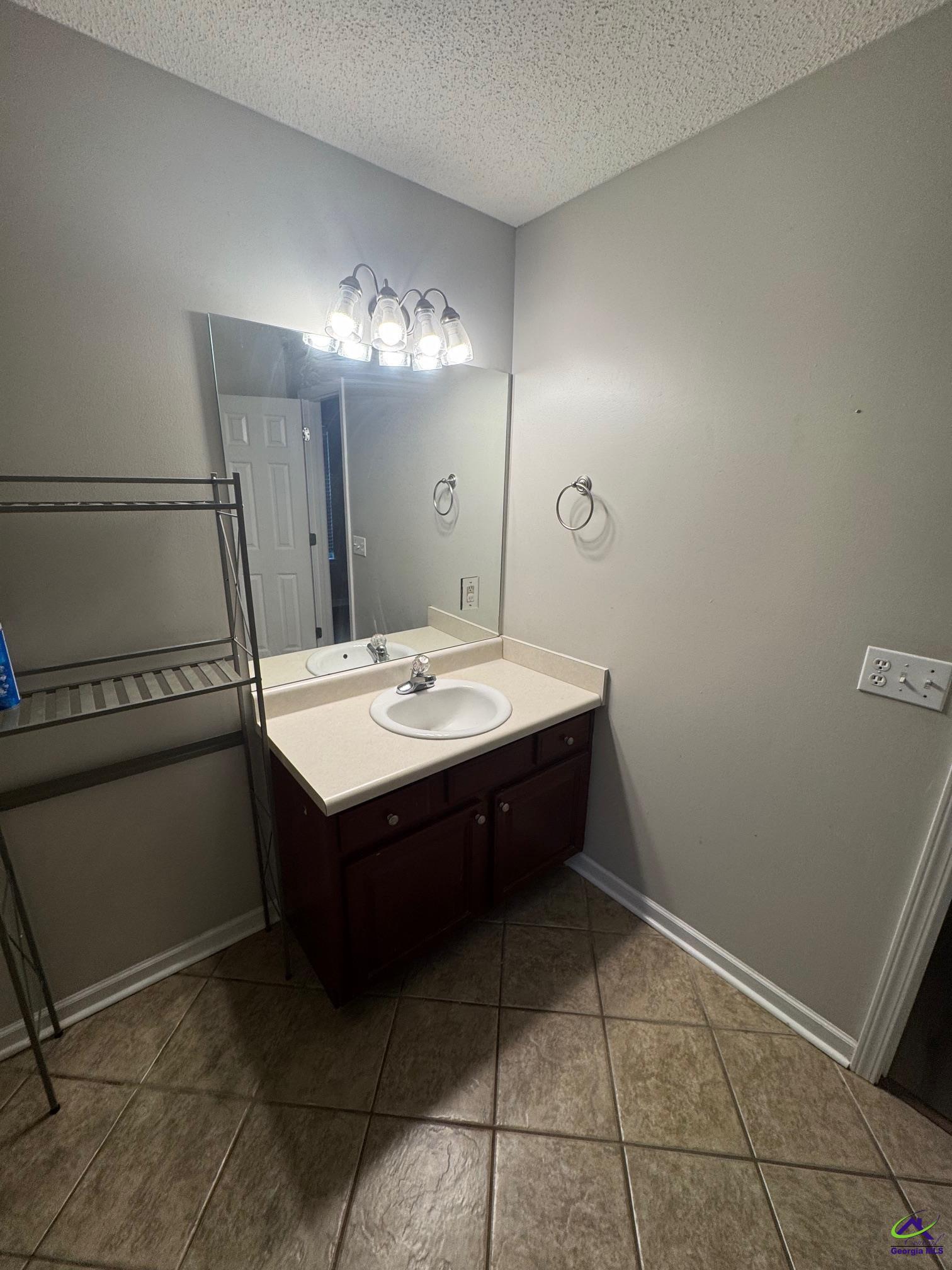 210 Manchester Lane, Byron, GA 31008 - photo 12