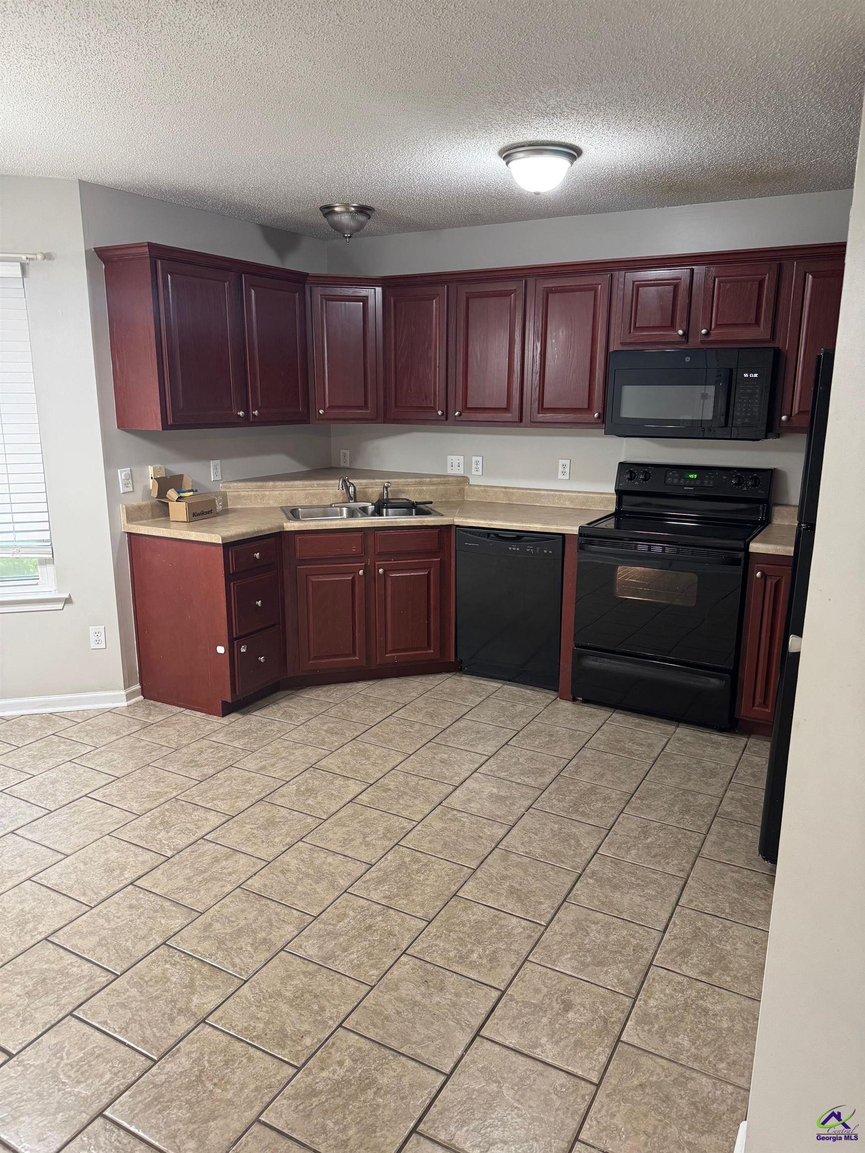 210 Manchester Lane, Byron, GA 31008 - Photo 4
