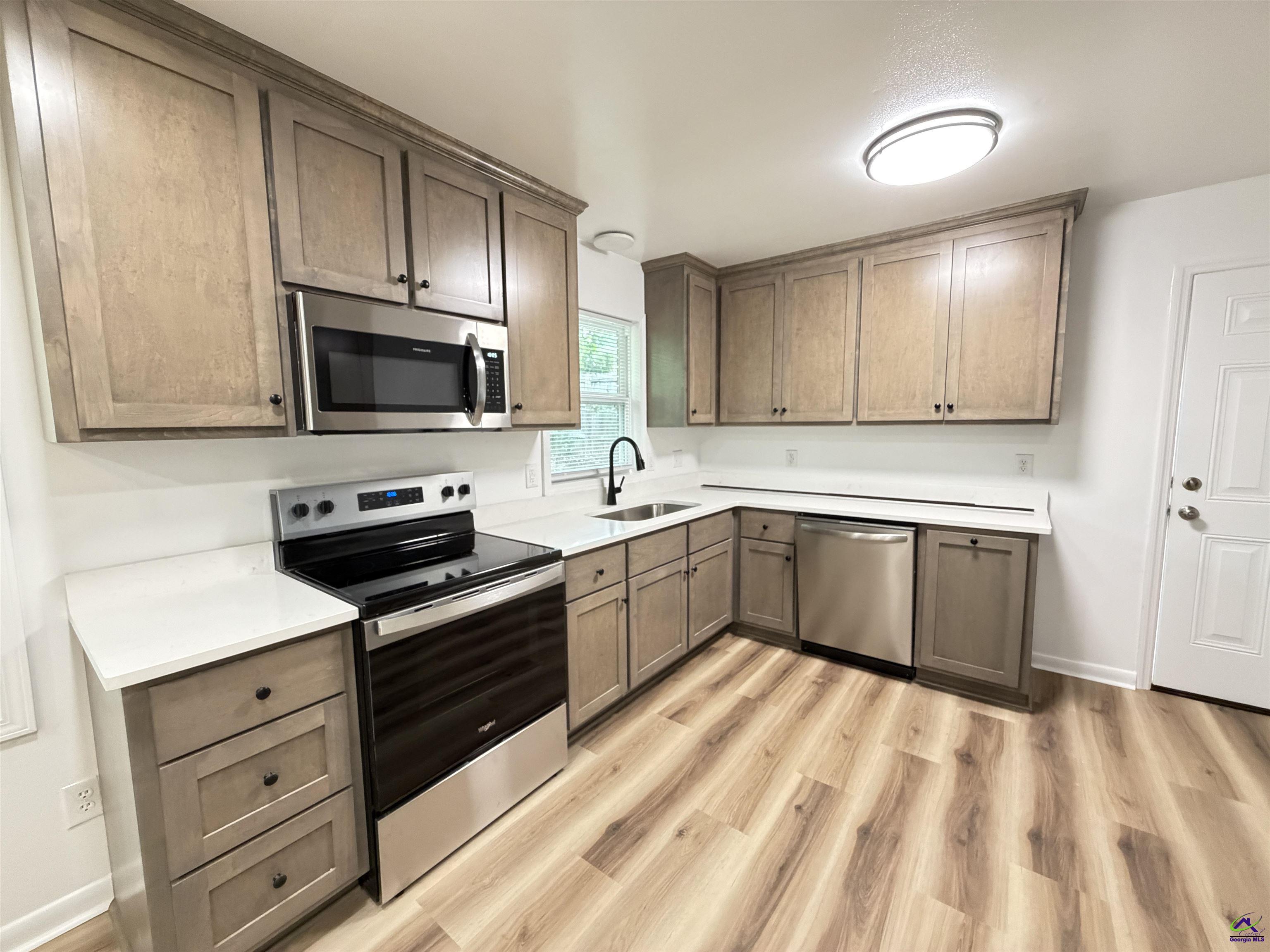 105 Woodsdale, Warner Robins, GA 31088 - photo 5