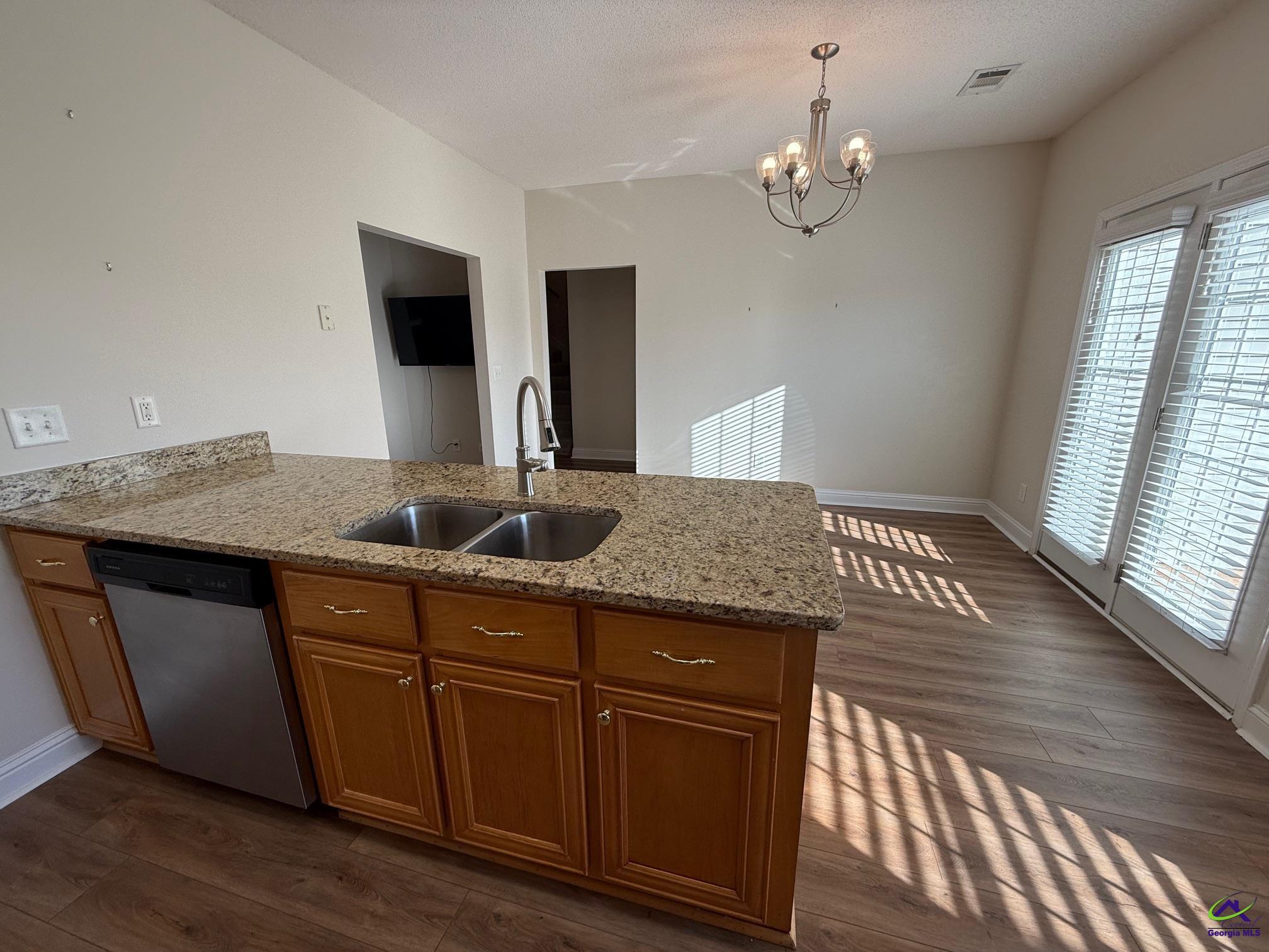 201 Vining Way, Byron, GA 31008 - Photo 6