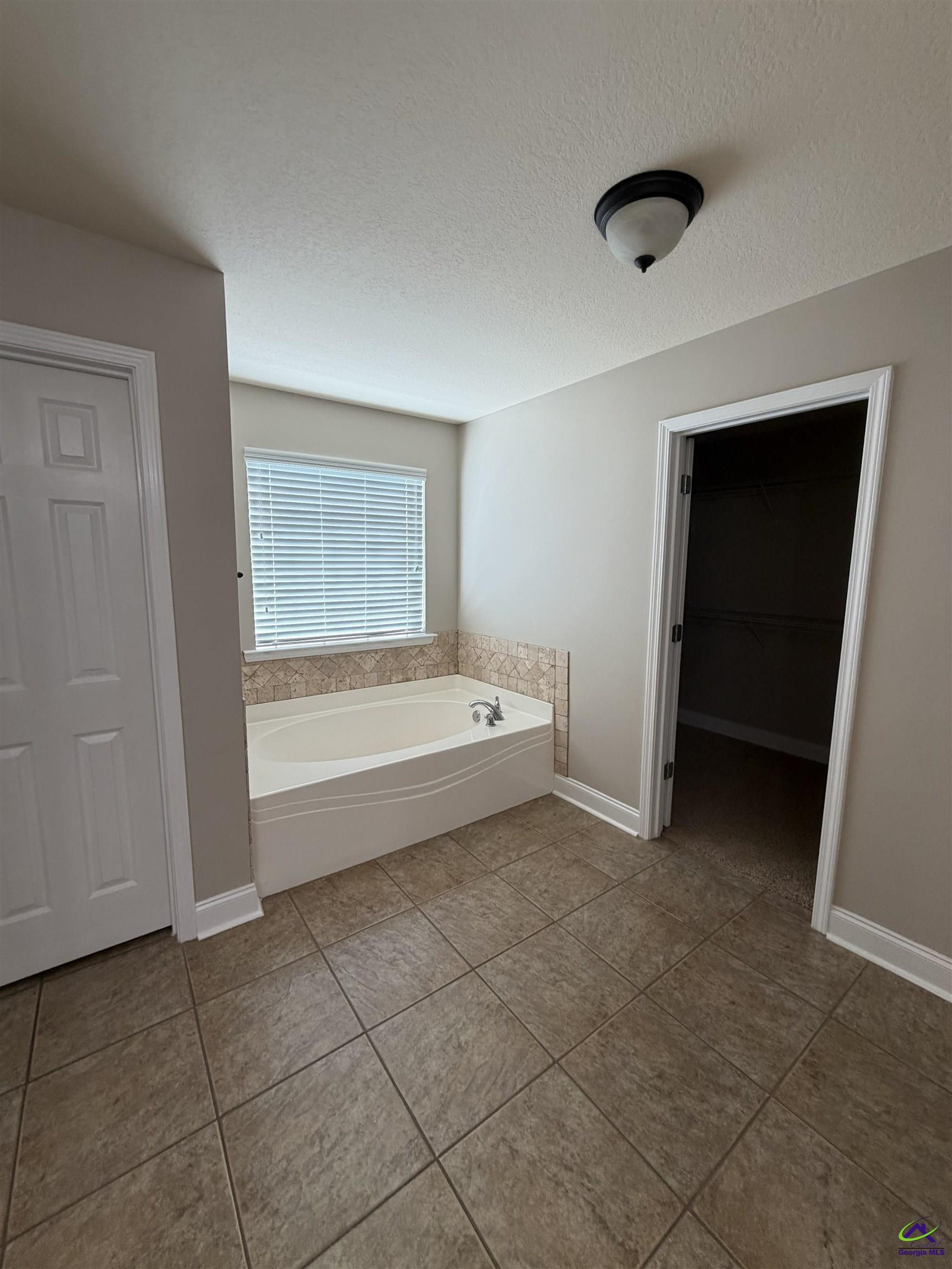 605 Cheshire Drive, Warner Robins, GA 31088 - photo 8