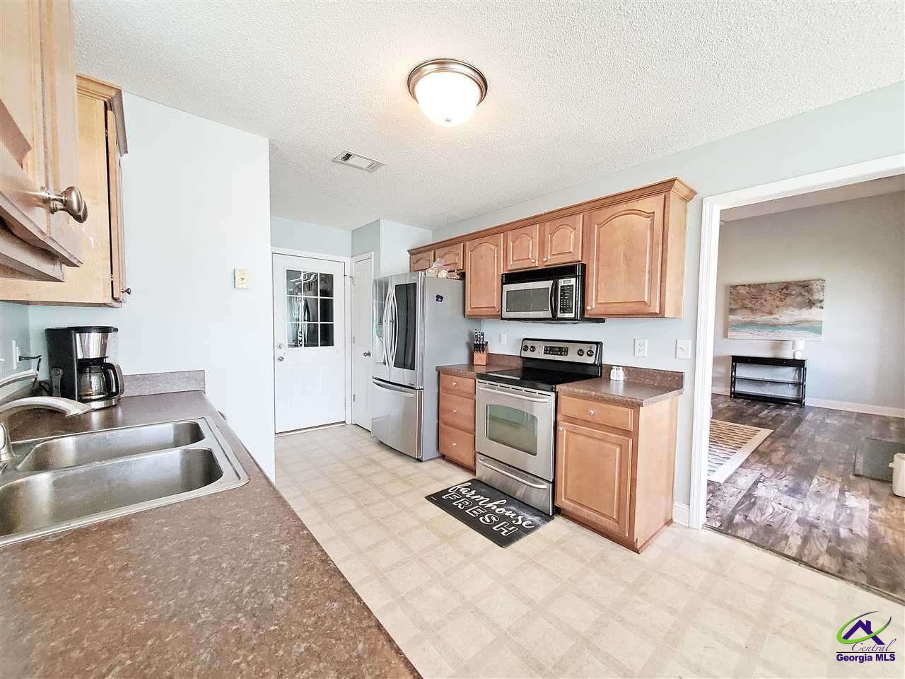 207 Sugarloaf Parkway, Perry, GA 31069 - photo 20