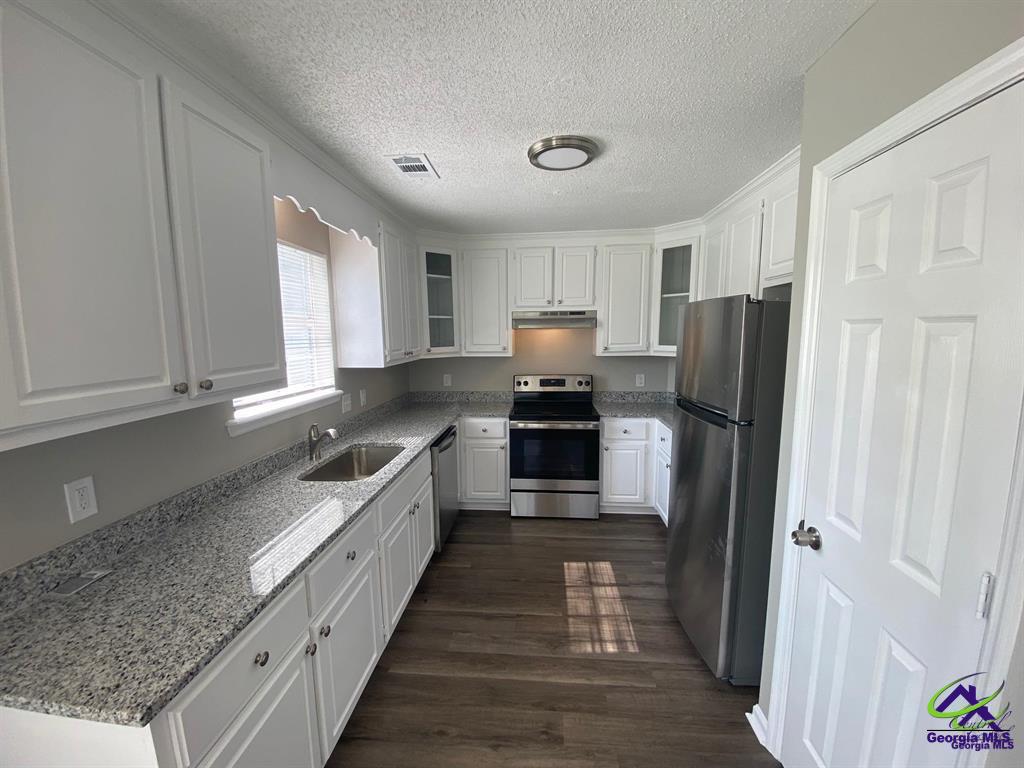 300 Peach Blossom Road, Bonaire, GA 31005 - Photo 3