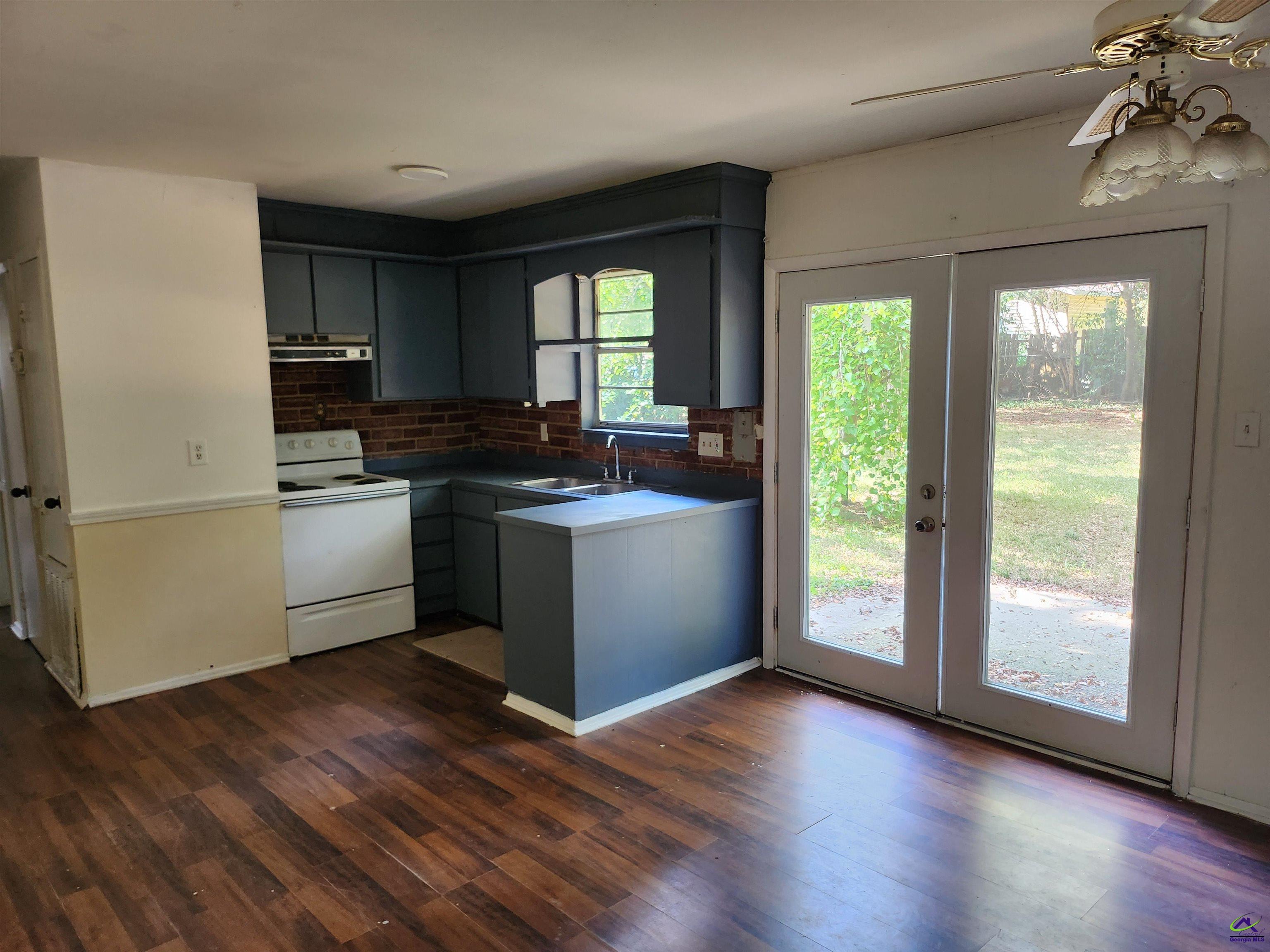 205 Debra Drive, Warner Robins, GA 31088 - Photo 3