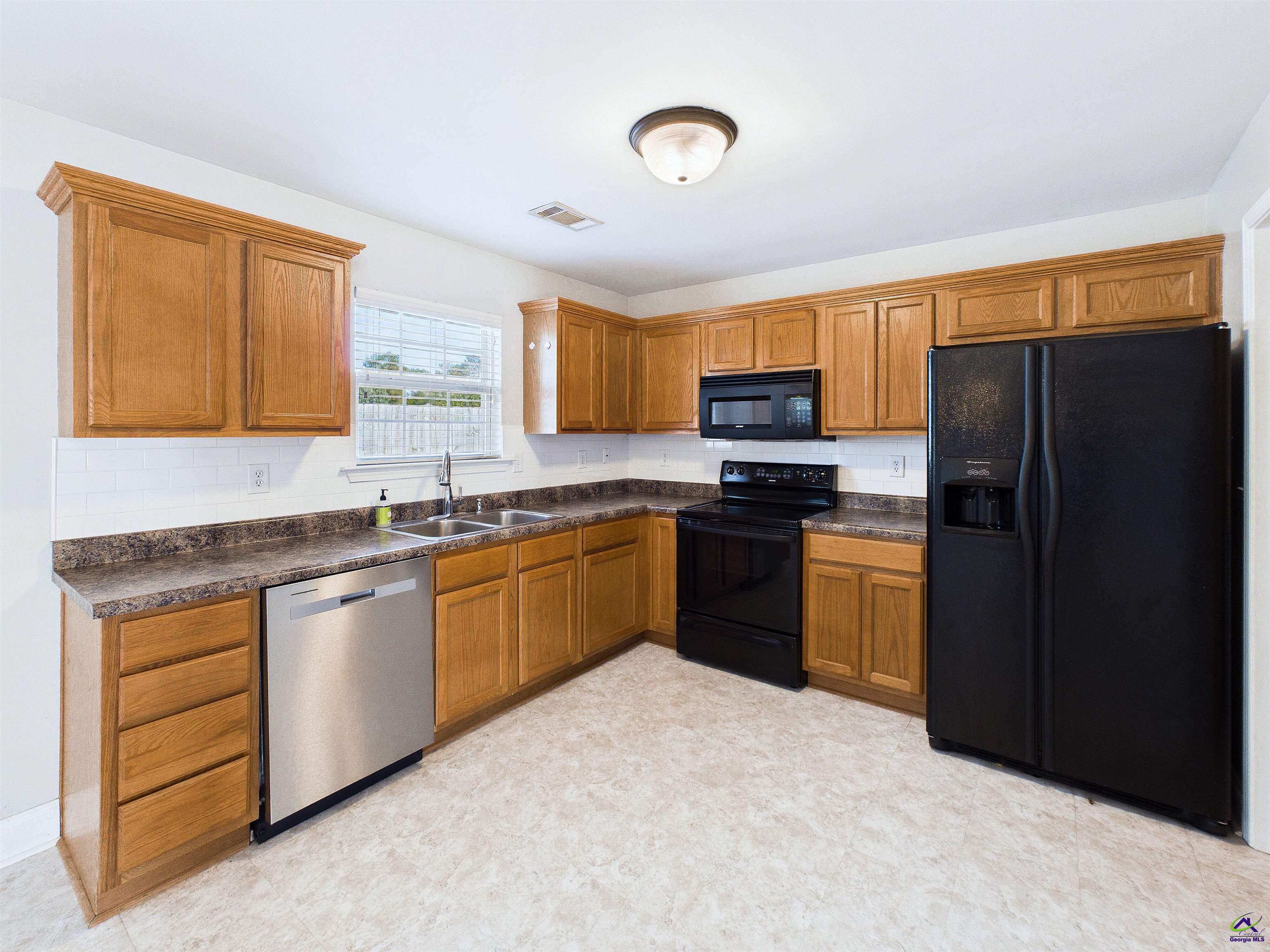 202 Greylock Drive, Perry, GA 31069 - photo 16