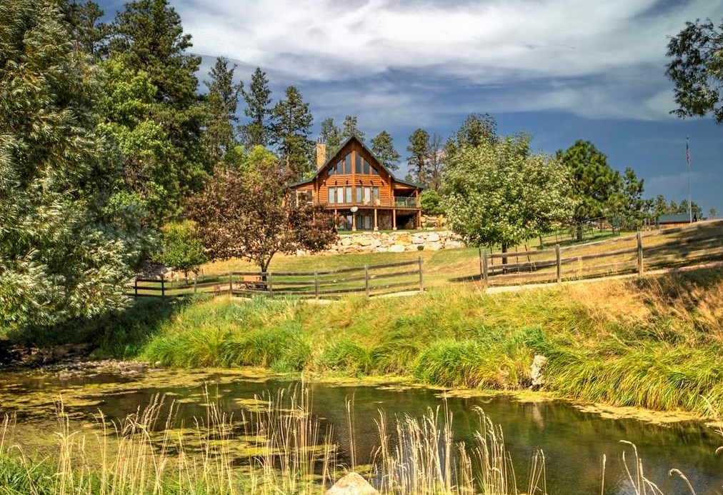 Custom Log Home on Battle Creek