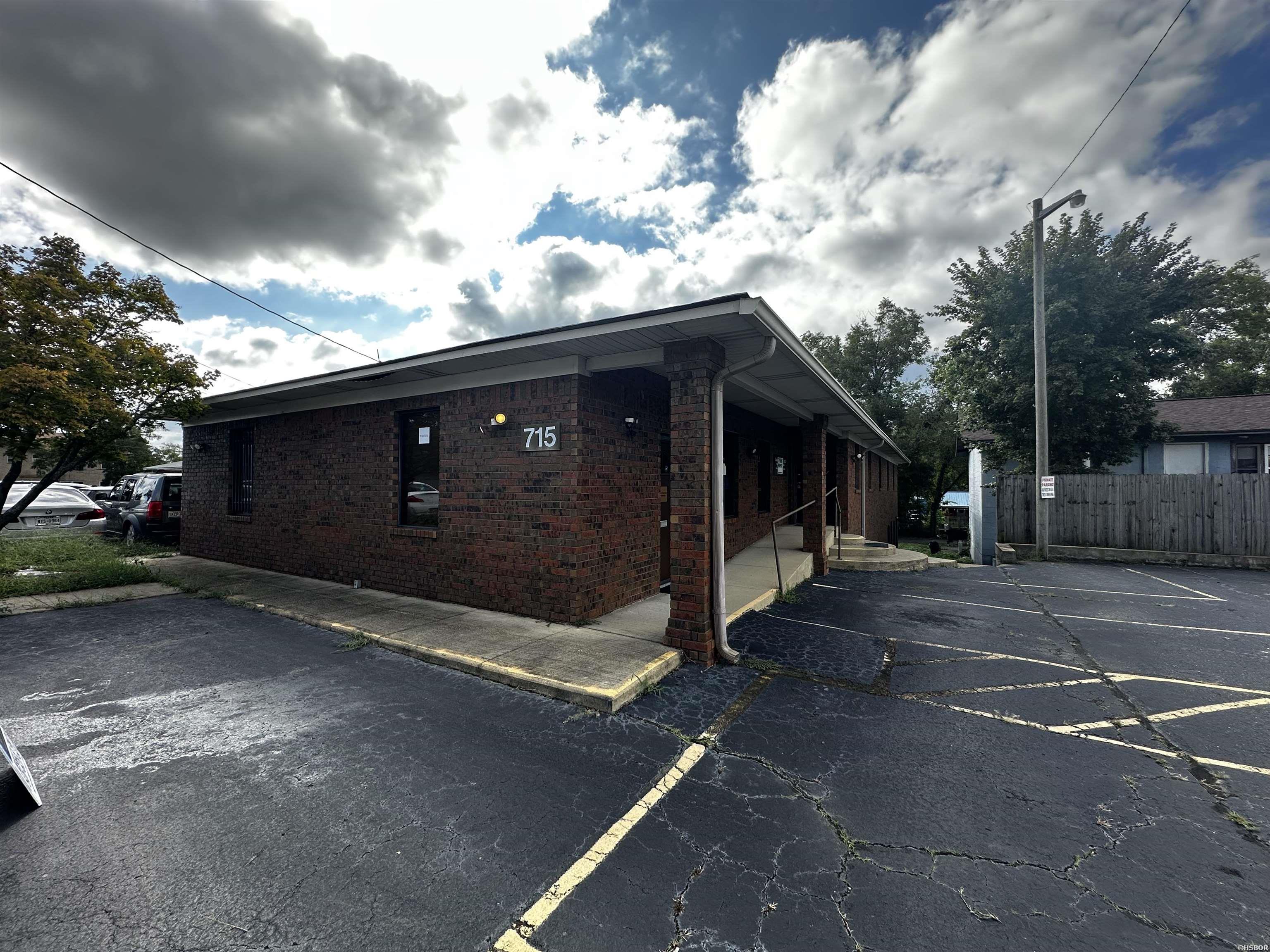 715 Hobson Ave, Hot Springs, AR 71913