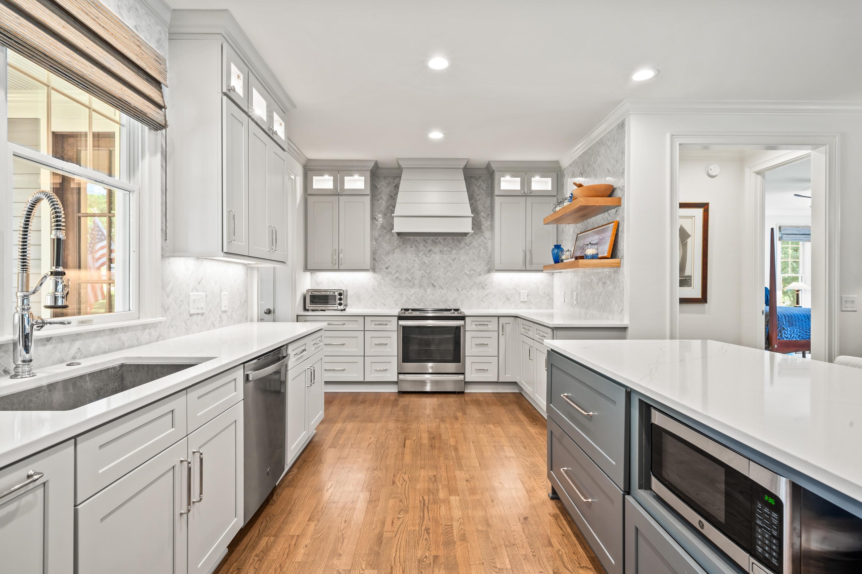 108 CAMAK PLACE image 27