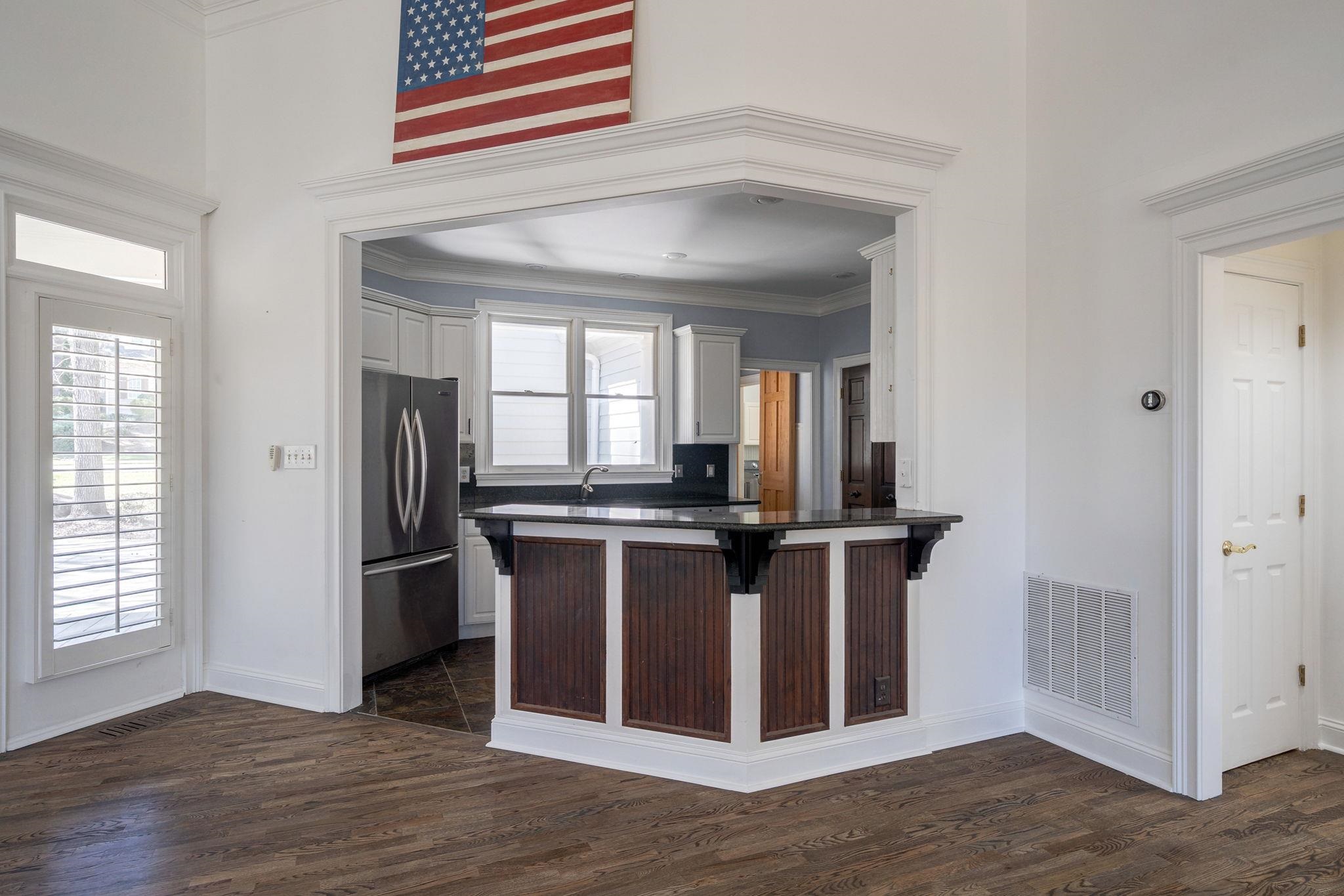 106 OAKTON NORTH image 17