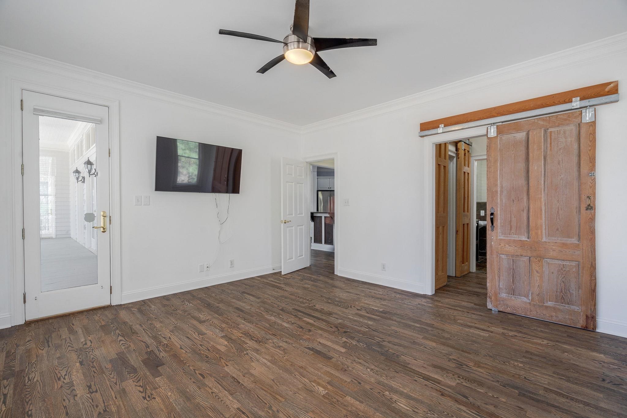 106 OAKTON NORTH image 26