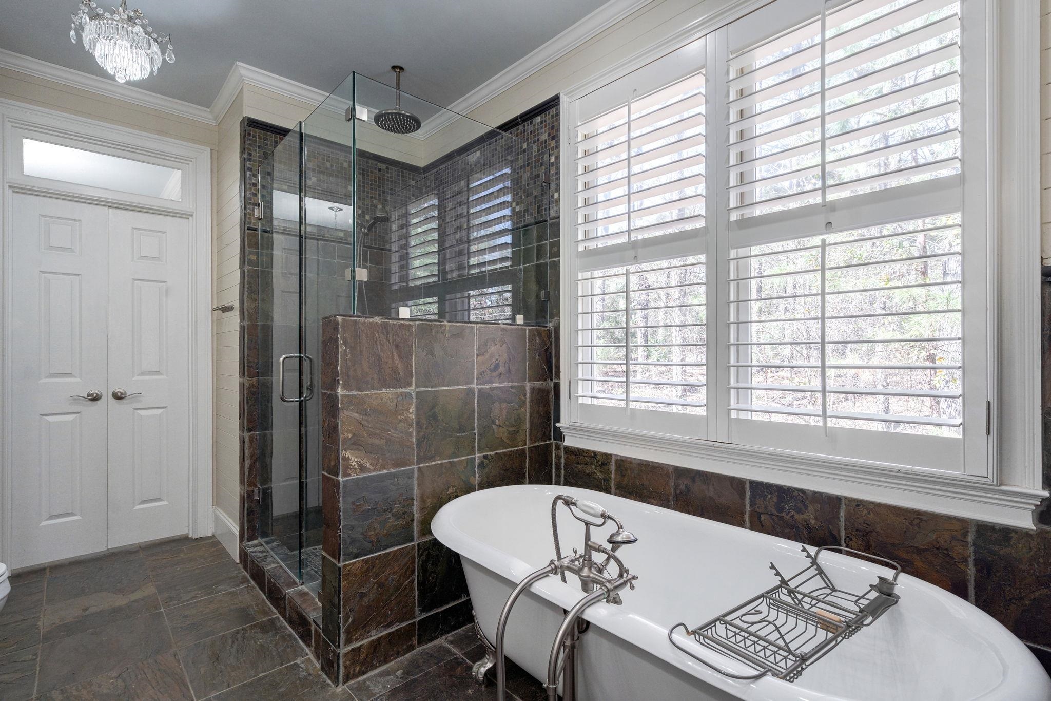 106 OAKTON NORTH image 28