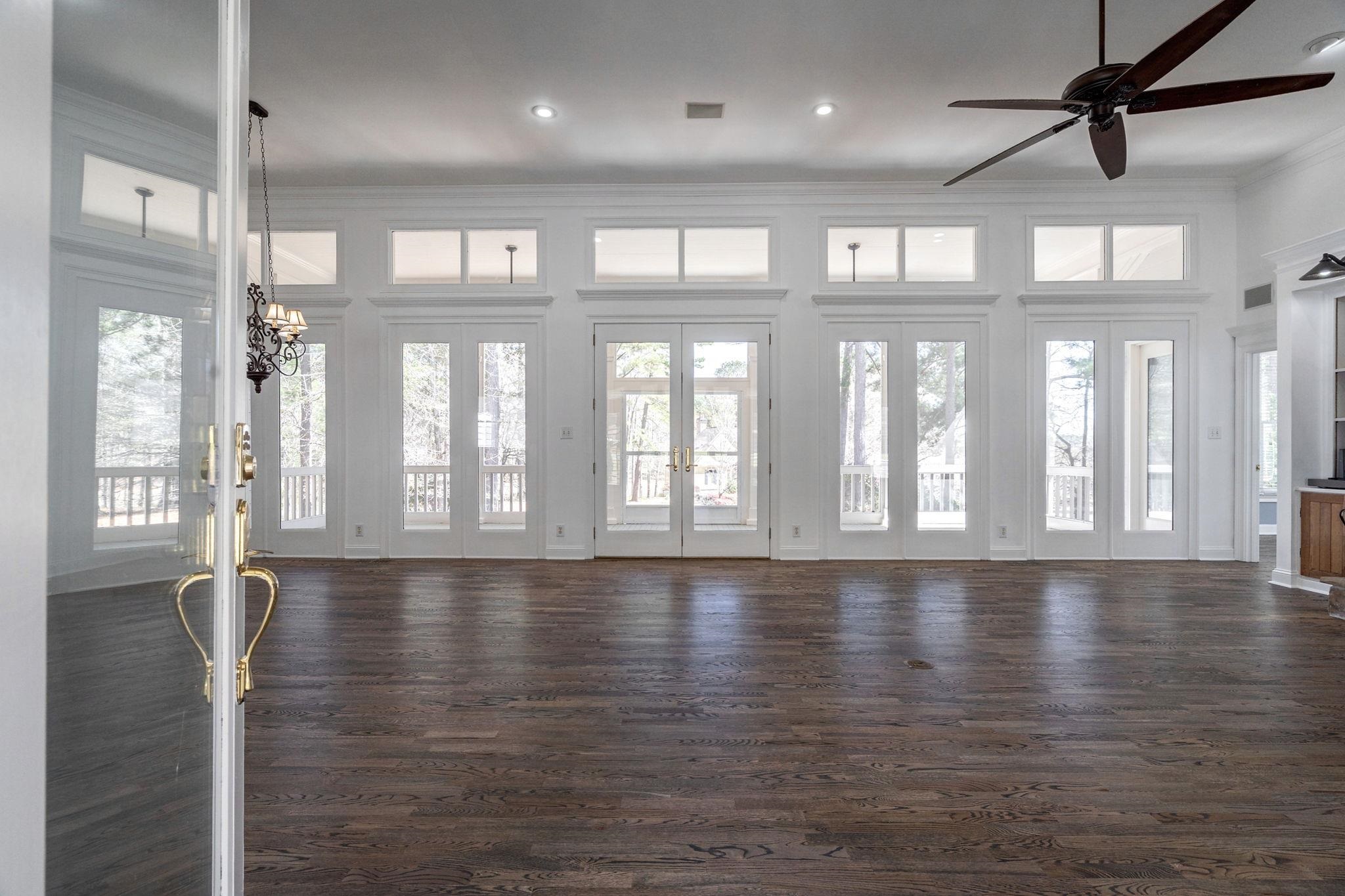 106 OAKTON NORTH image 9