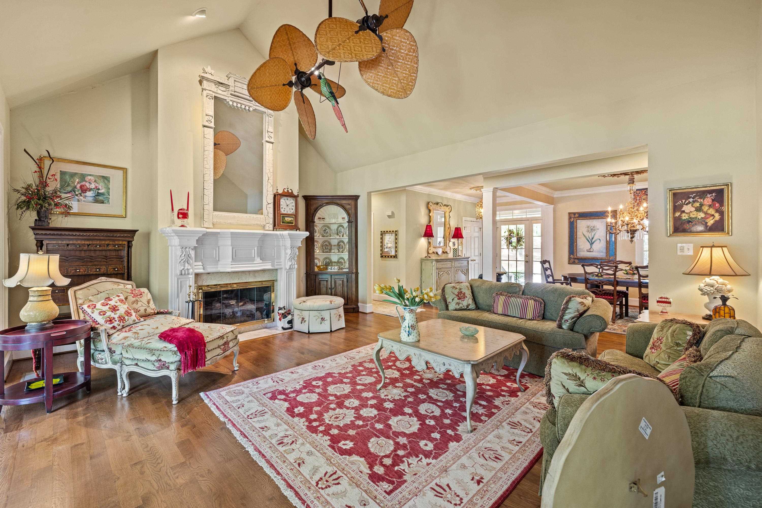 129 BARRINGTON HALL DRIVE image 13