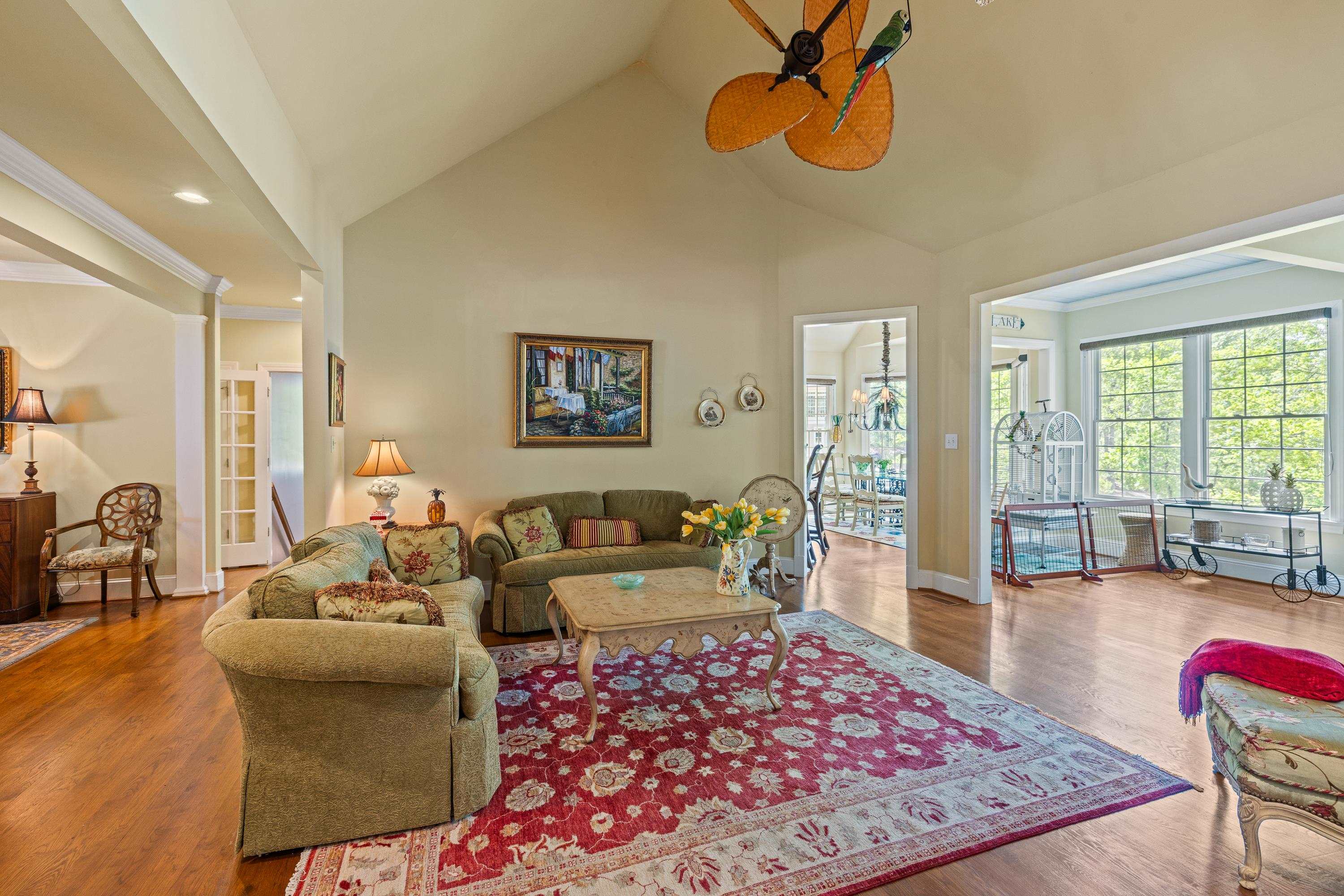 129 BARRINGTON HALL DRIVE image 14