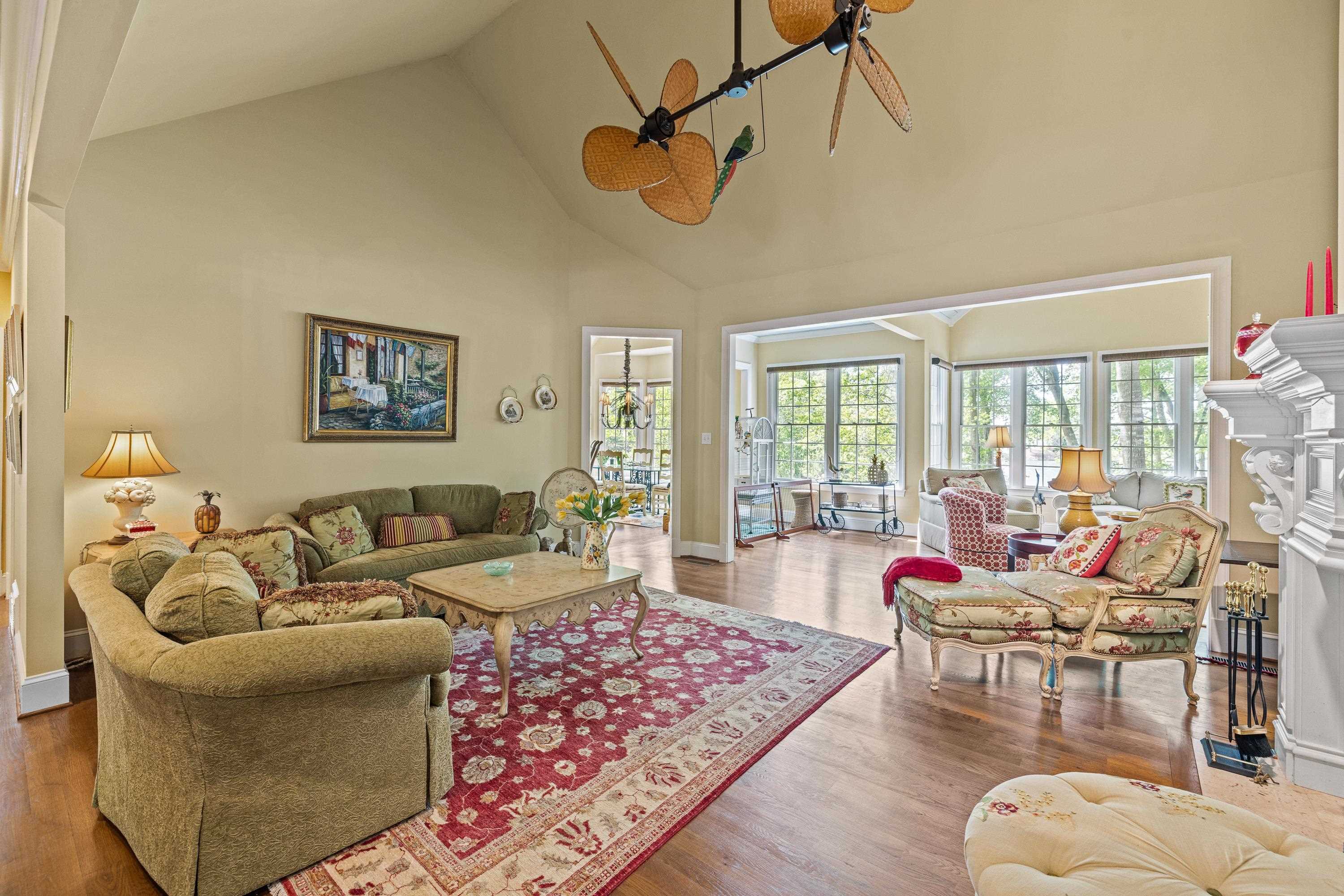 129 BARRINGTON HALL DRIVE image 15