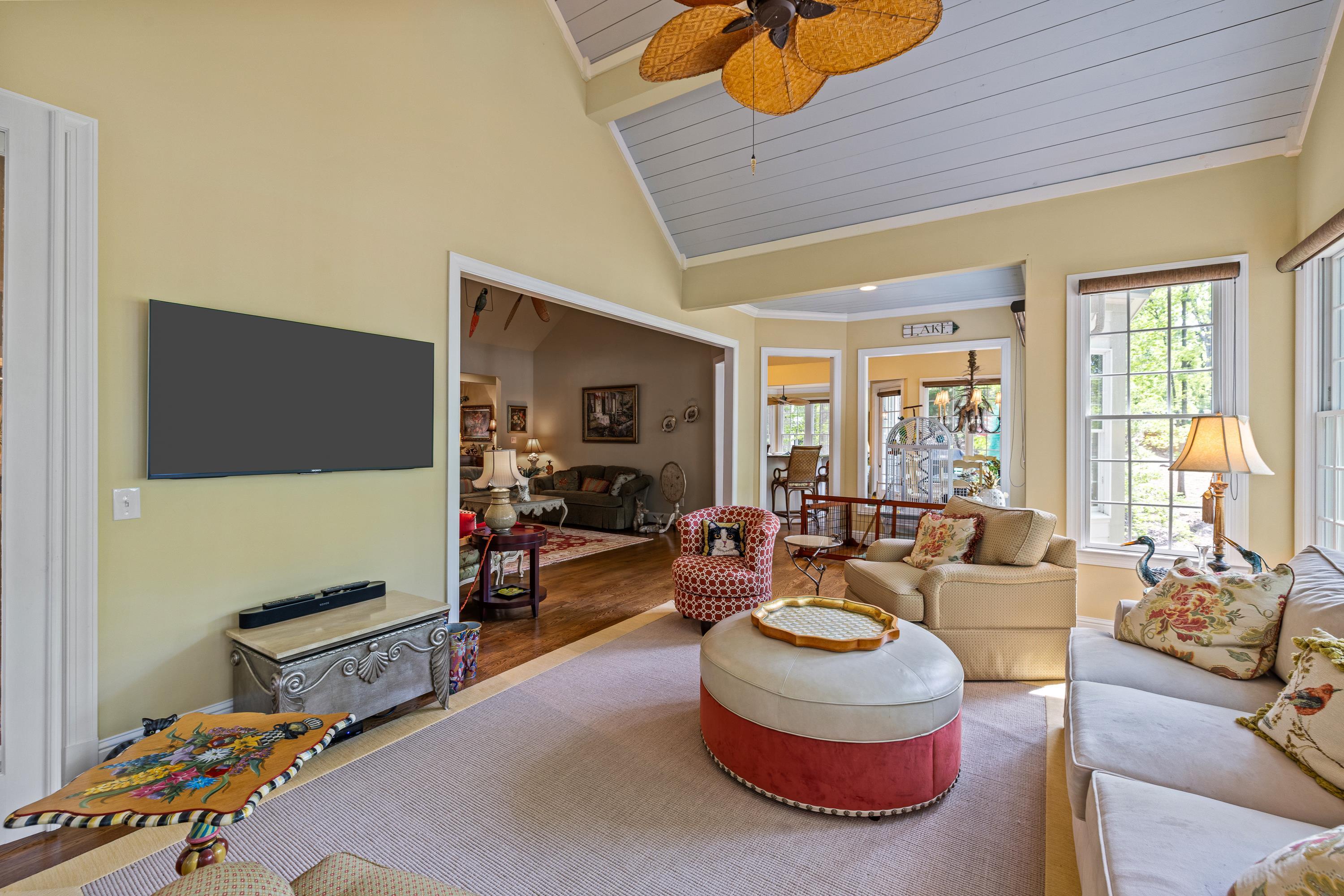 129 BARRINGTON HALL DRIVE image 19