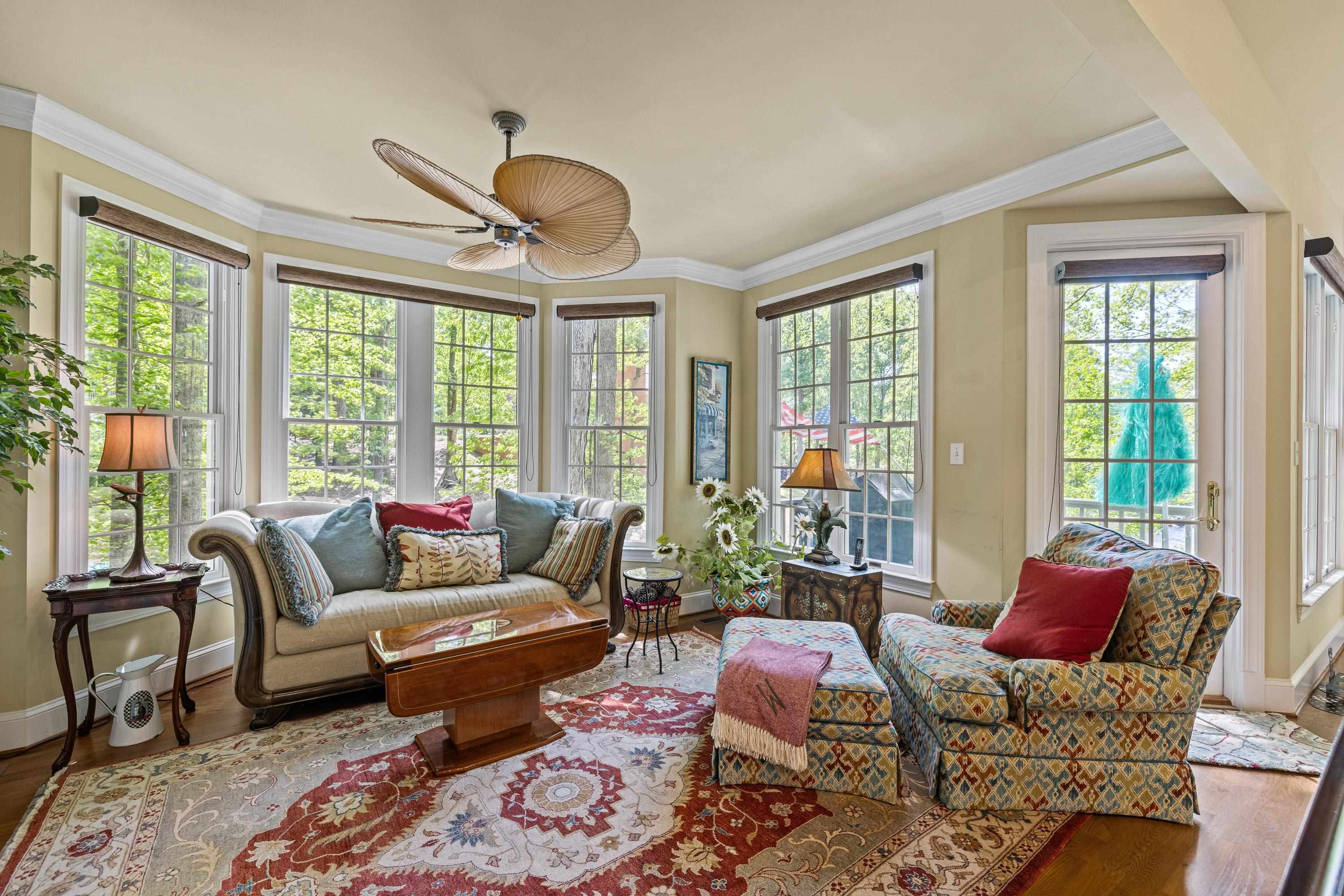 129 BARRINGTON HALL DRIVE image 30