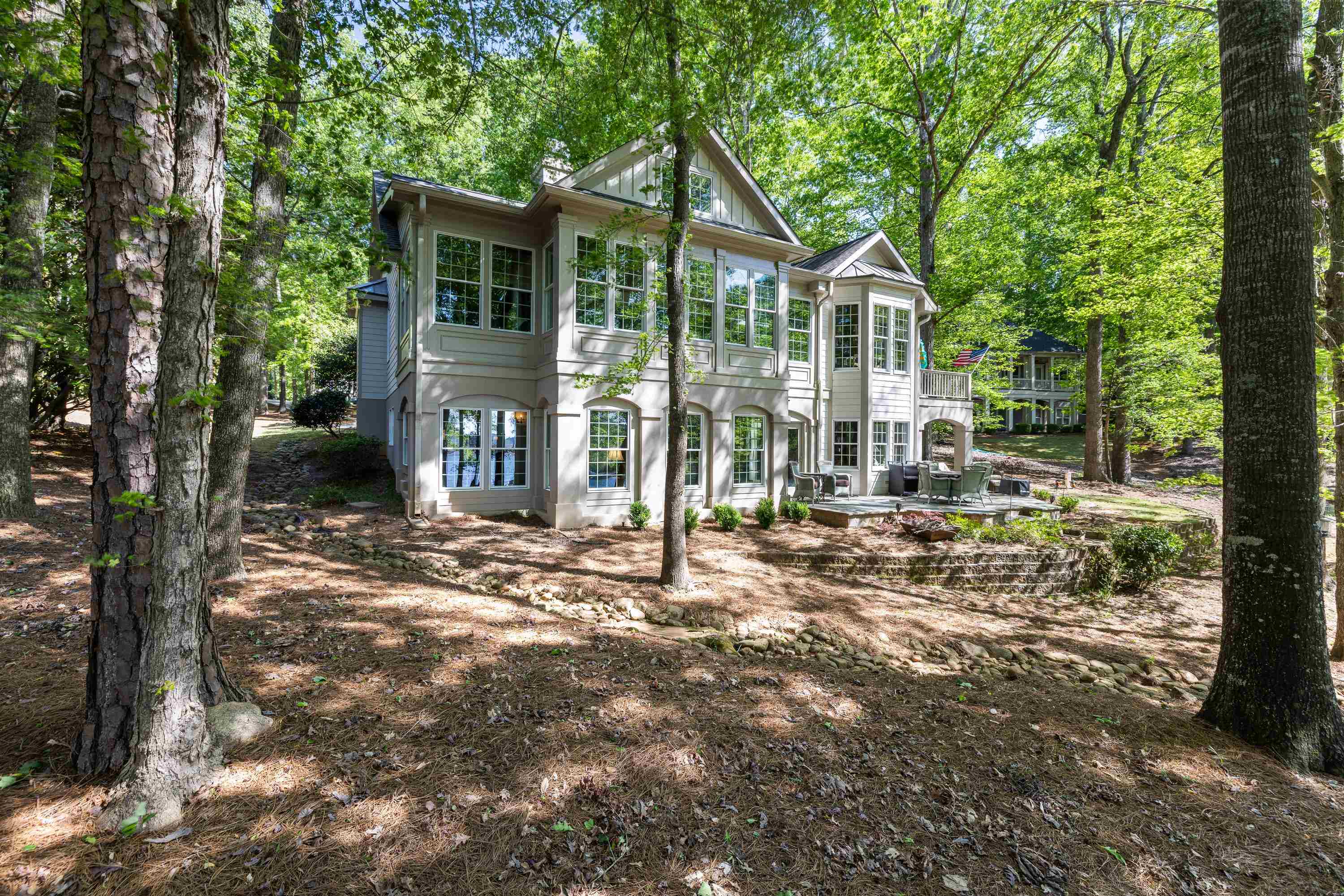 129 BARRINGTON HALL DRIVE image 4