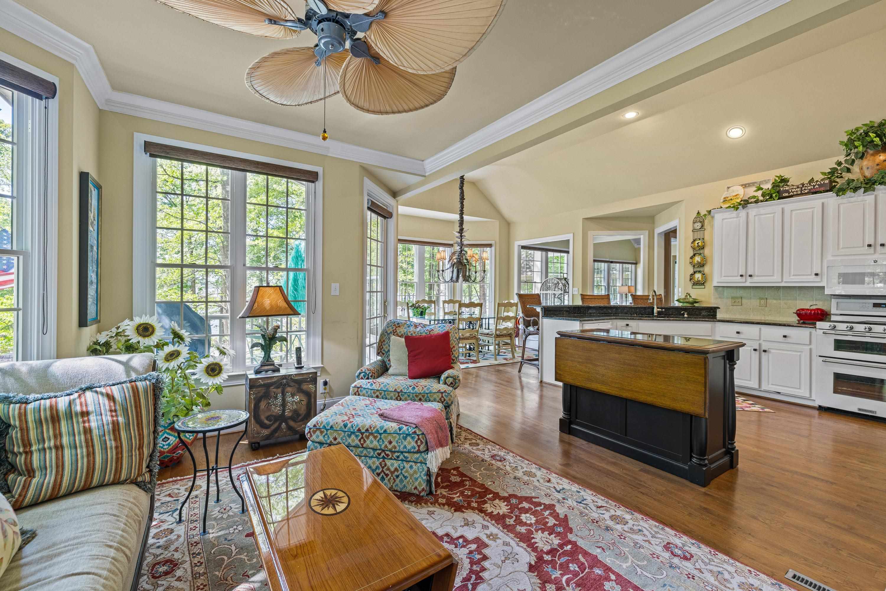 129 BARRINGTON HALL DRIVE image 31