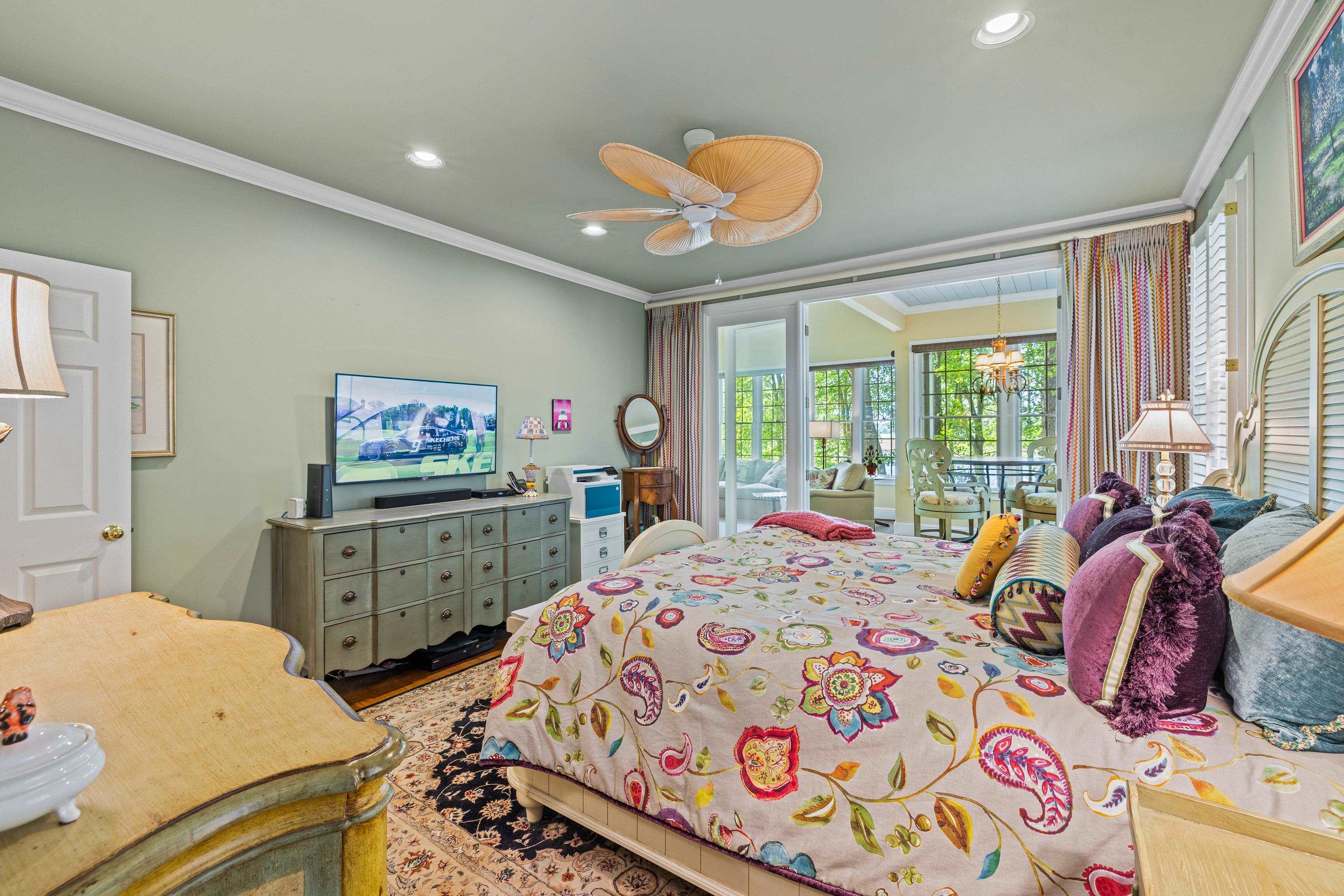 129 BARRINGTON HALL DRIVE image 37