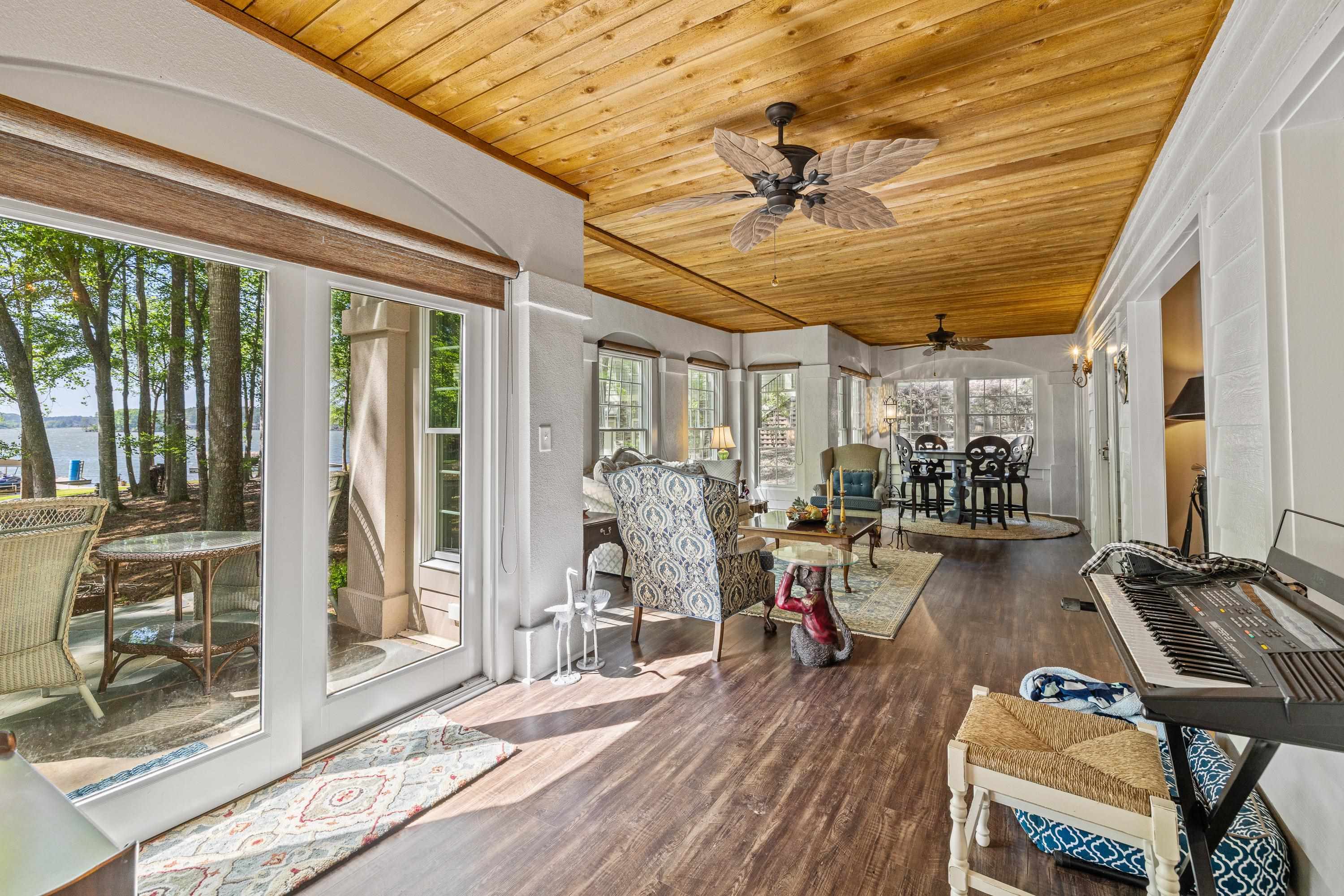 129 BARRINGTON HALL DRIVE image 61