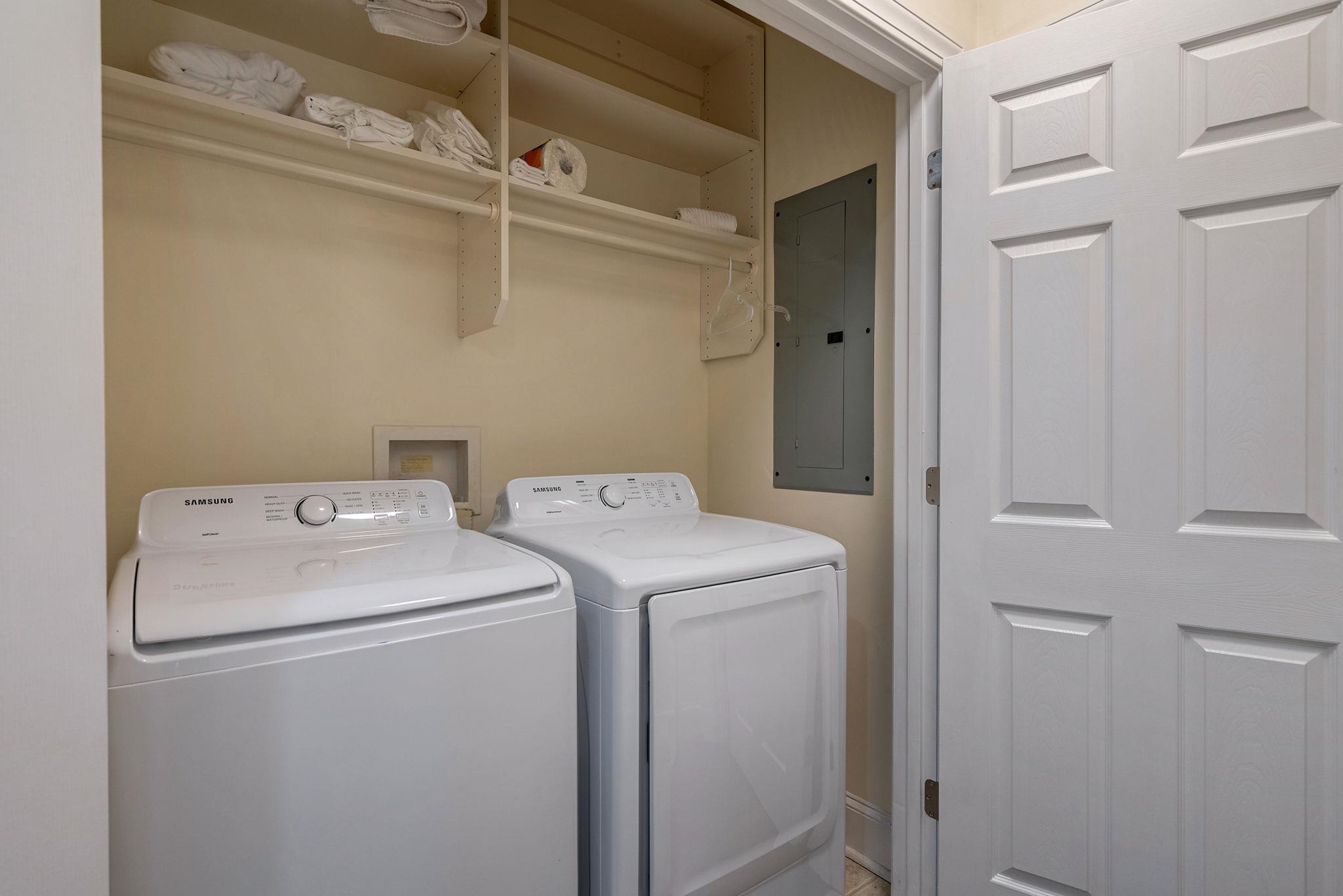 127 OAKTON SOUTH image 20