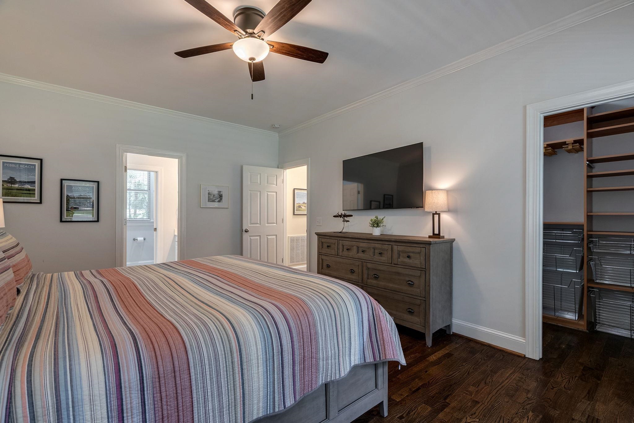 127 OAKTON SOUTH image 23