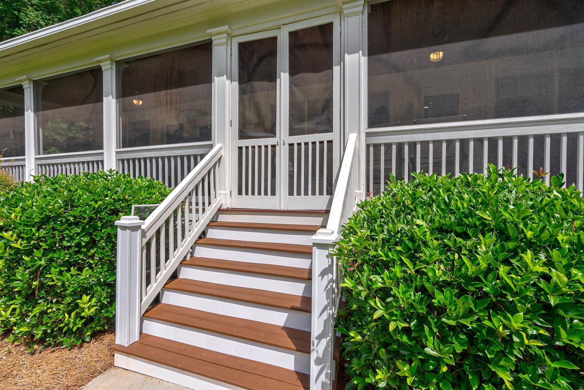 127 OAKTON SOUTH image 42