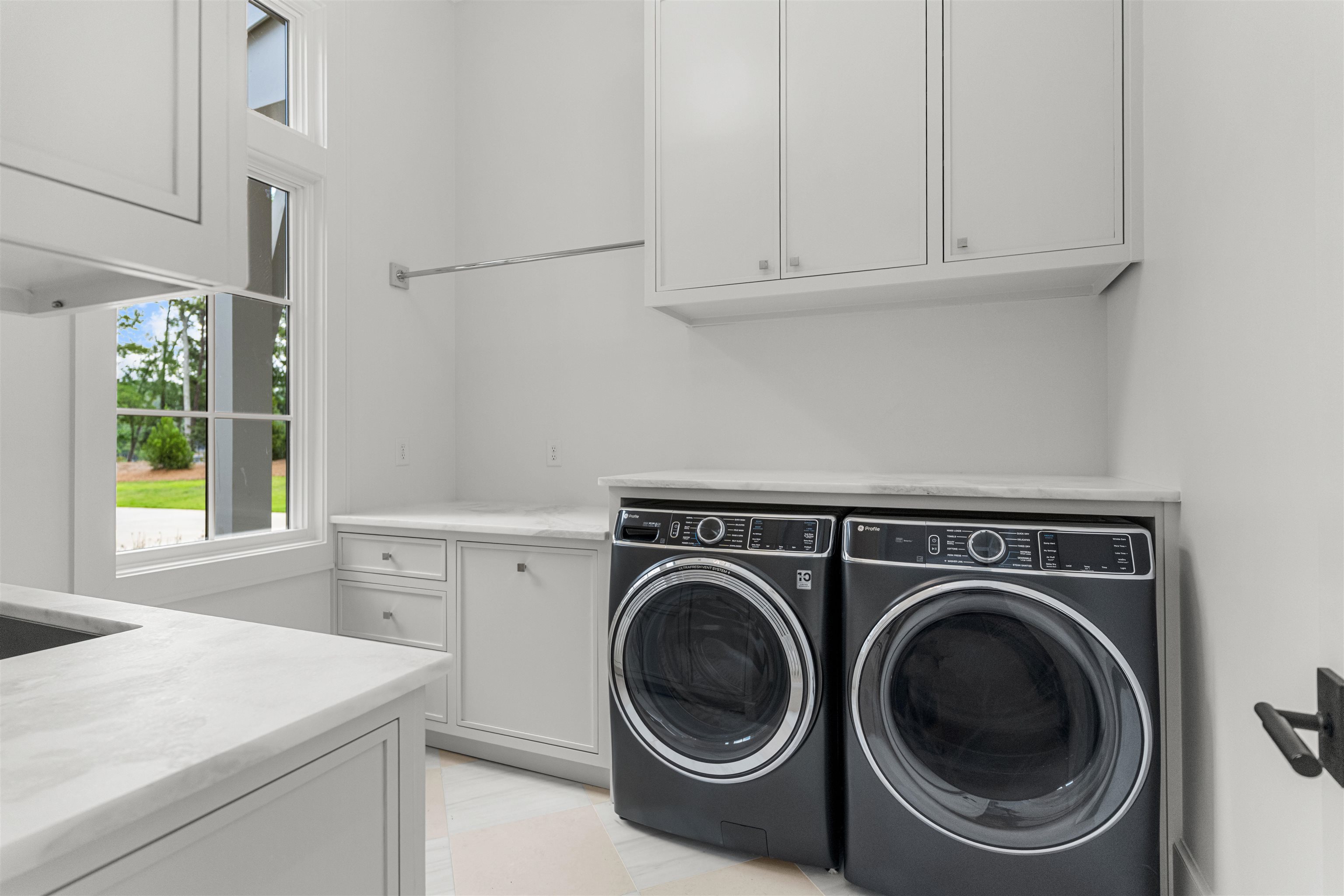 1221 BROADPOINT DRIVE image 31