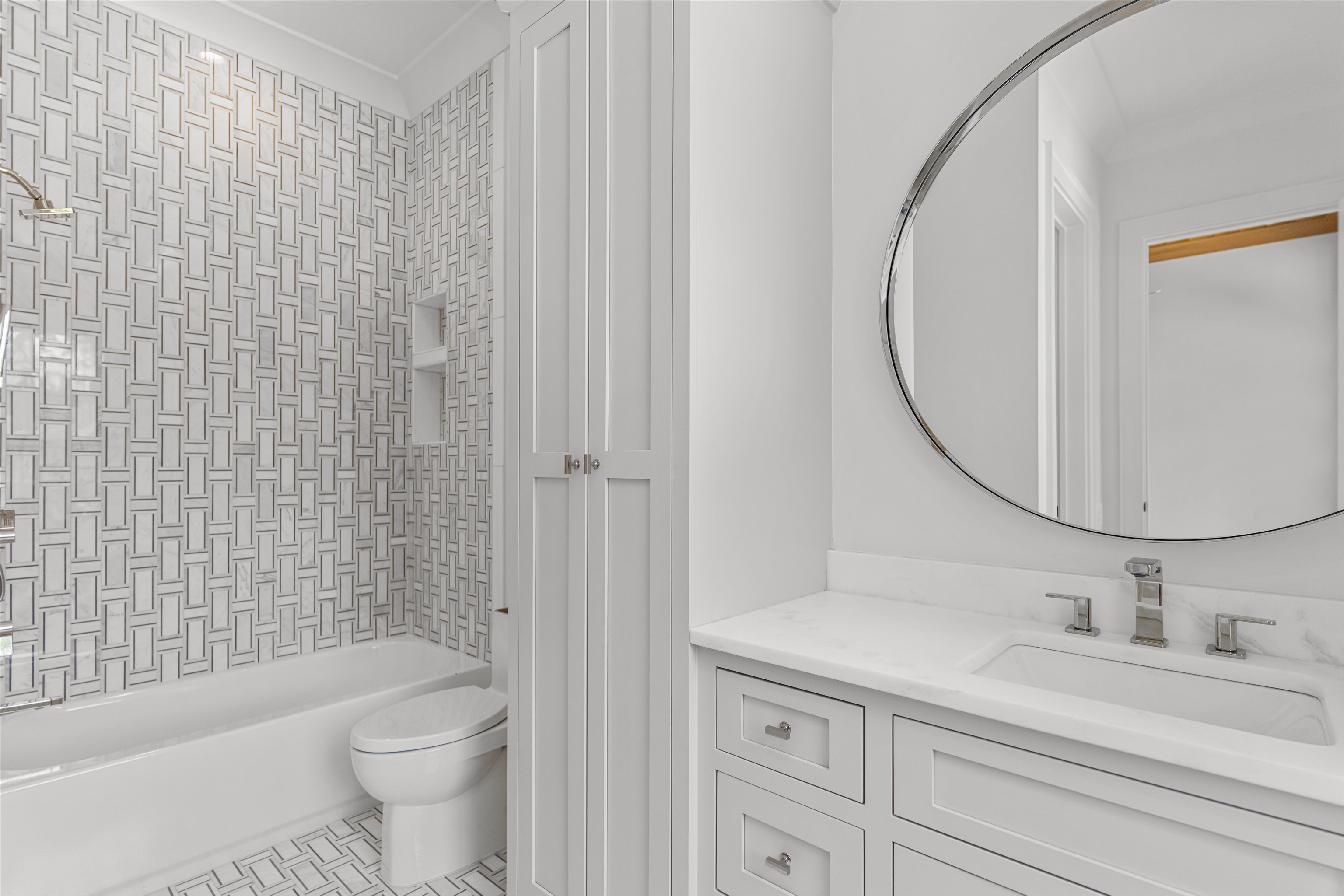 1221 BROADPOINT DRIVE image 48