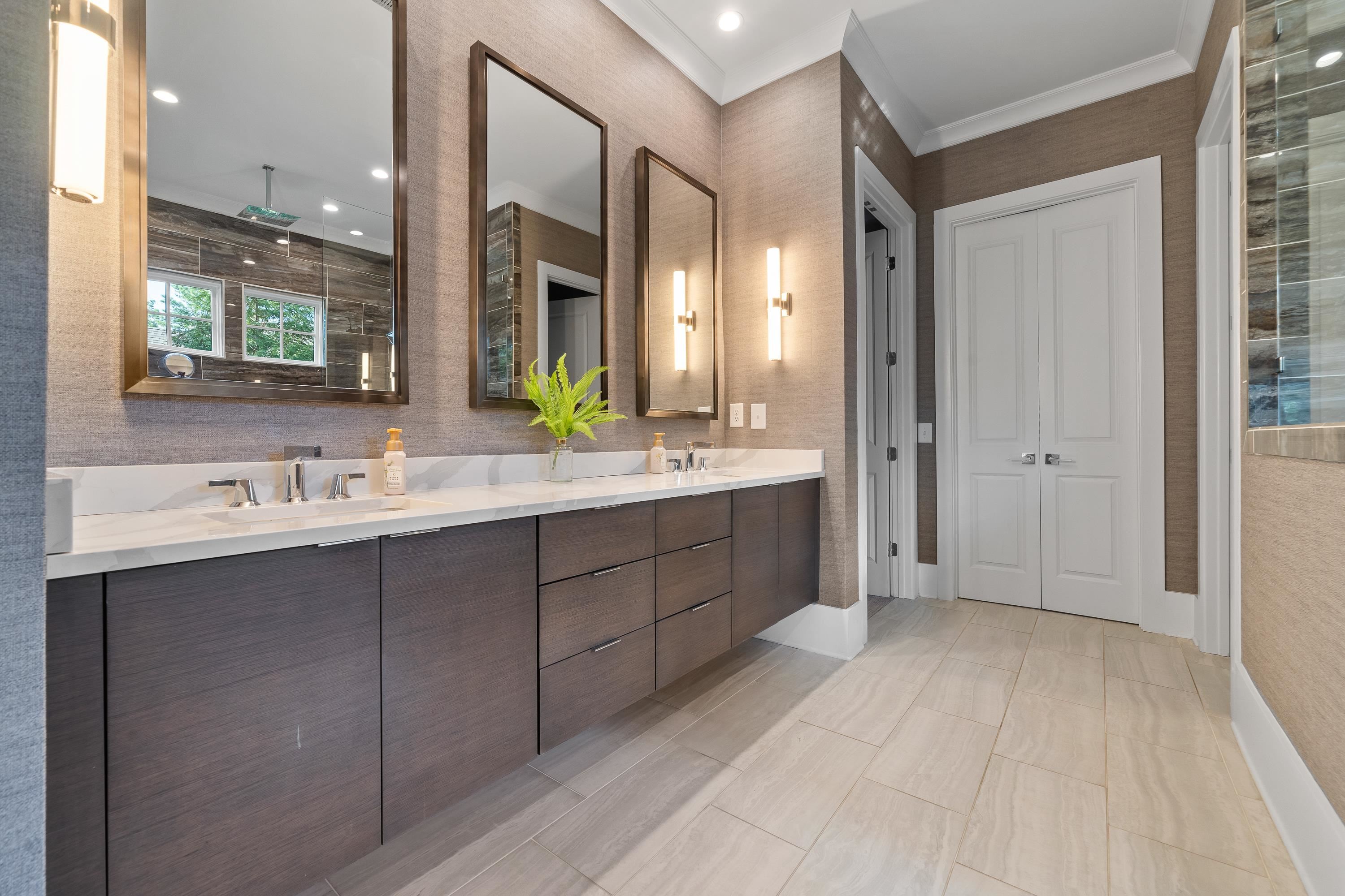 1071 BROOKSIDE image 12