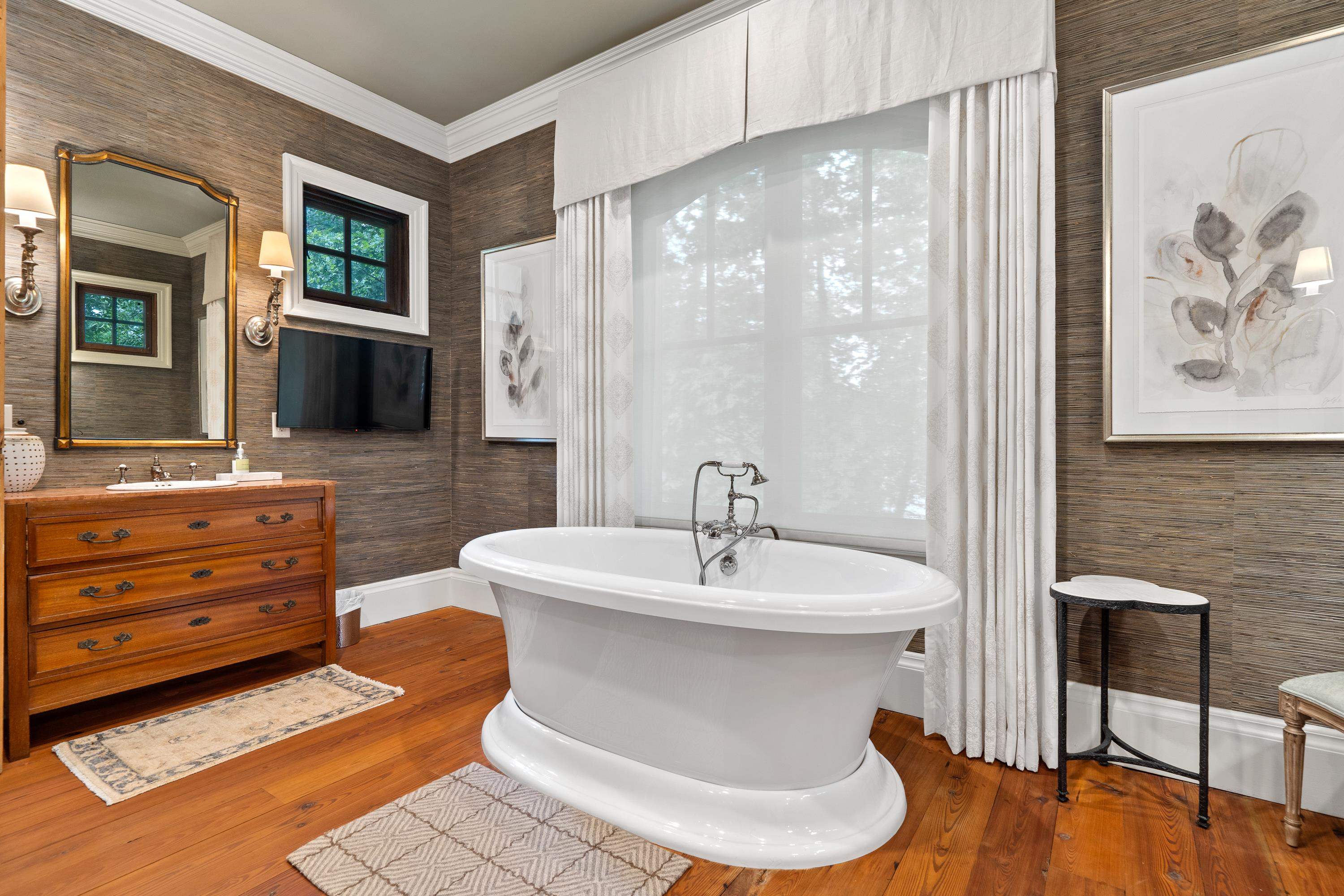 189 REYNOLDS DRIVE image 26