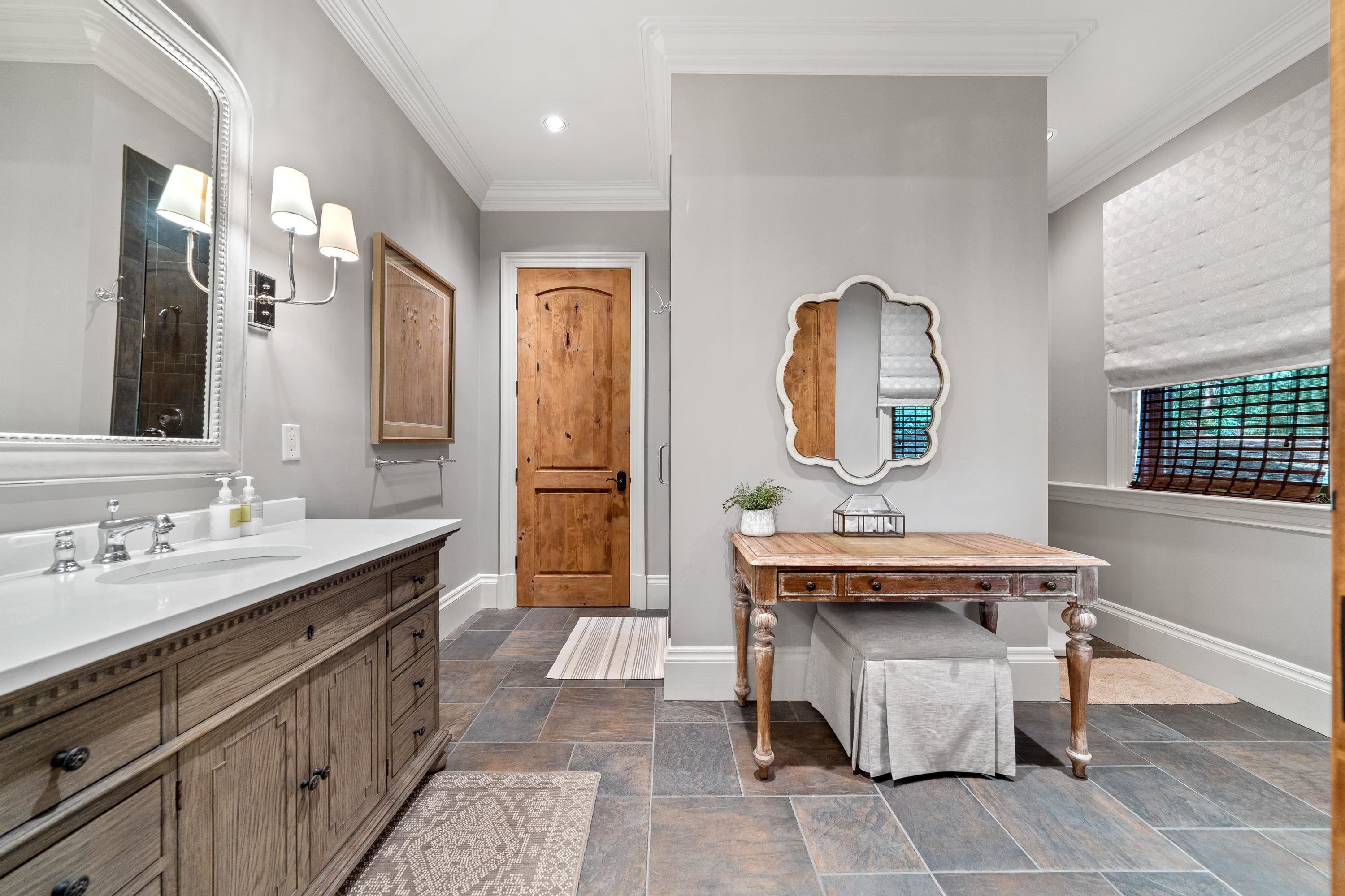 189 REYNOLDS DRIVE image 46