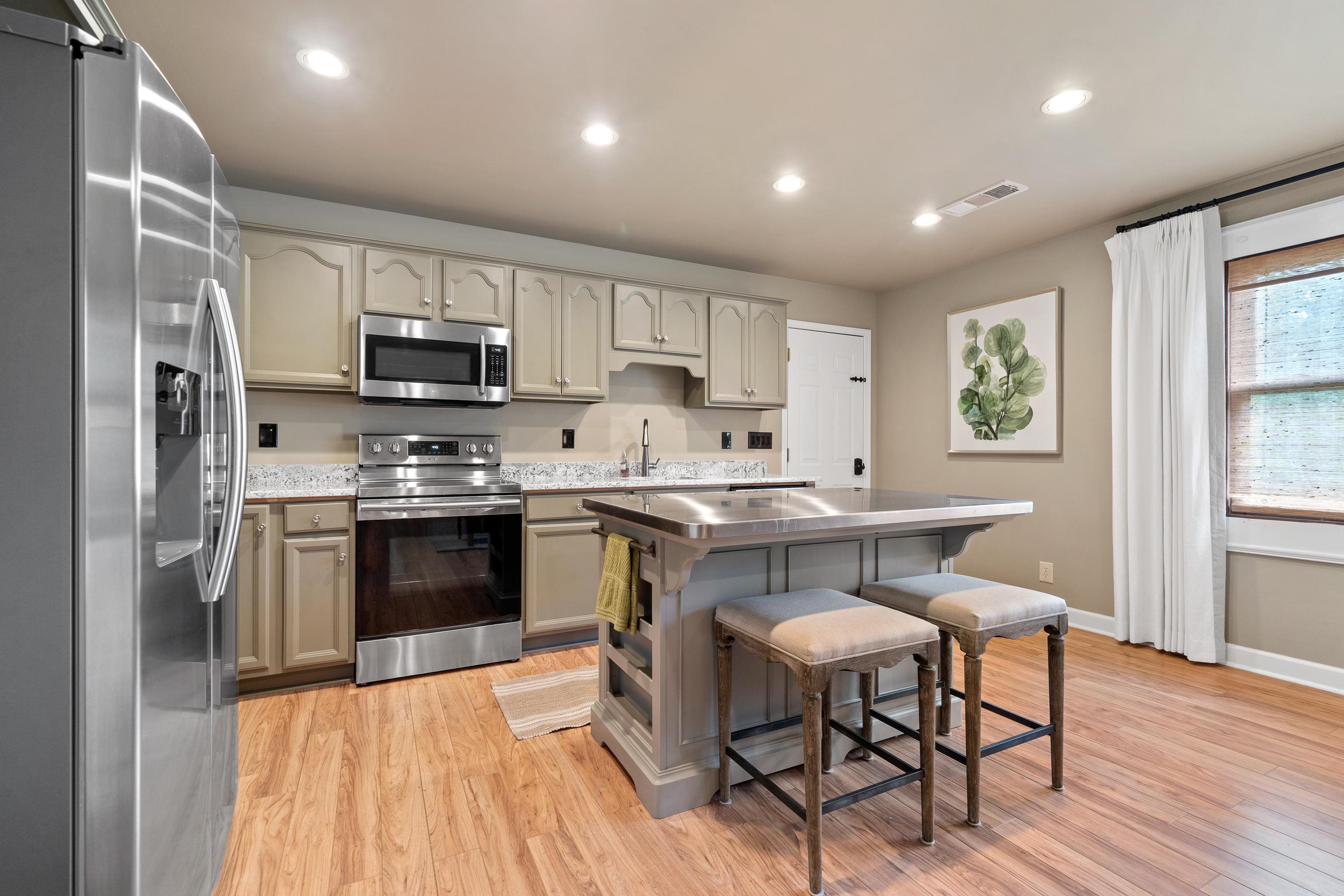 189 REYNOLDS DRIVE image 59