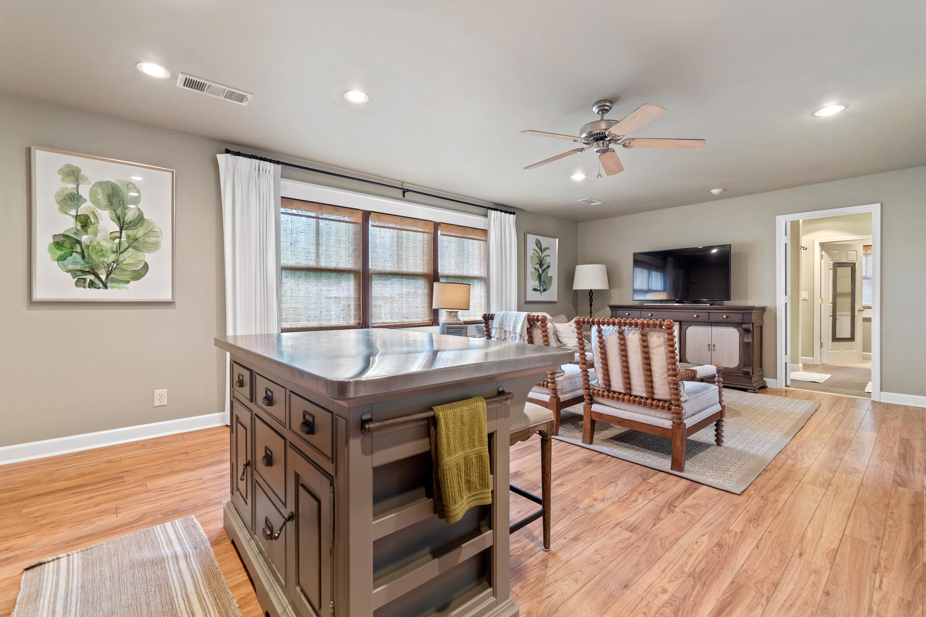 189 REYNOLDS DRIVE image 60