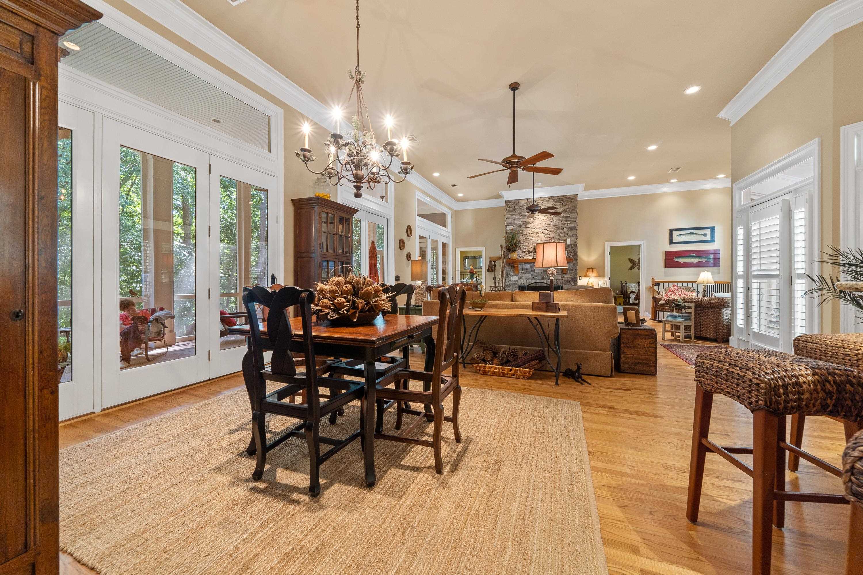 1071 EAGLEWOOD WAY image 11