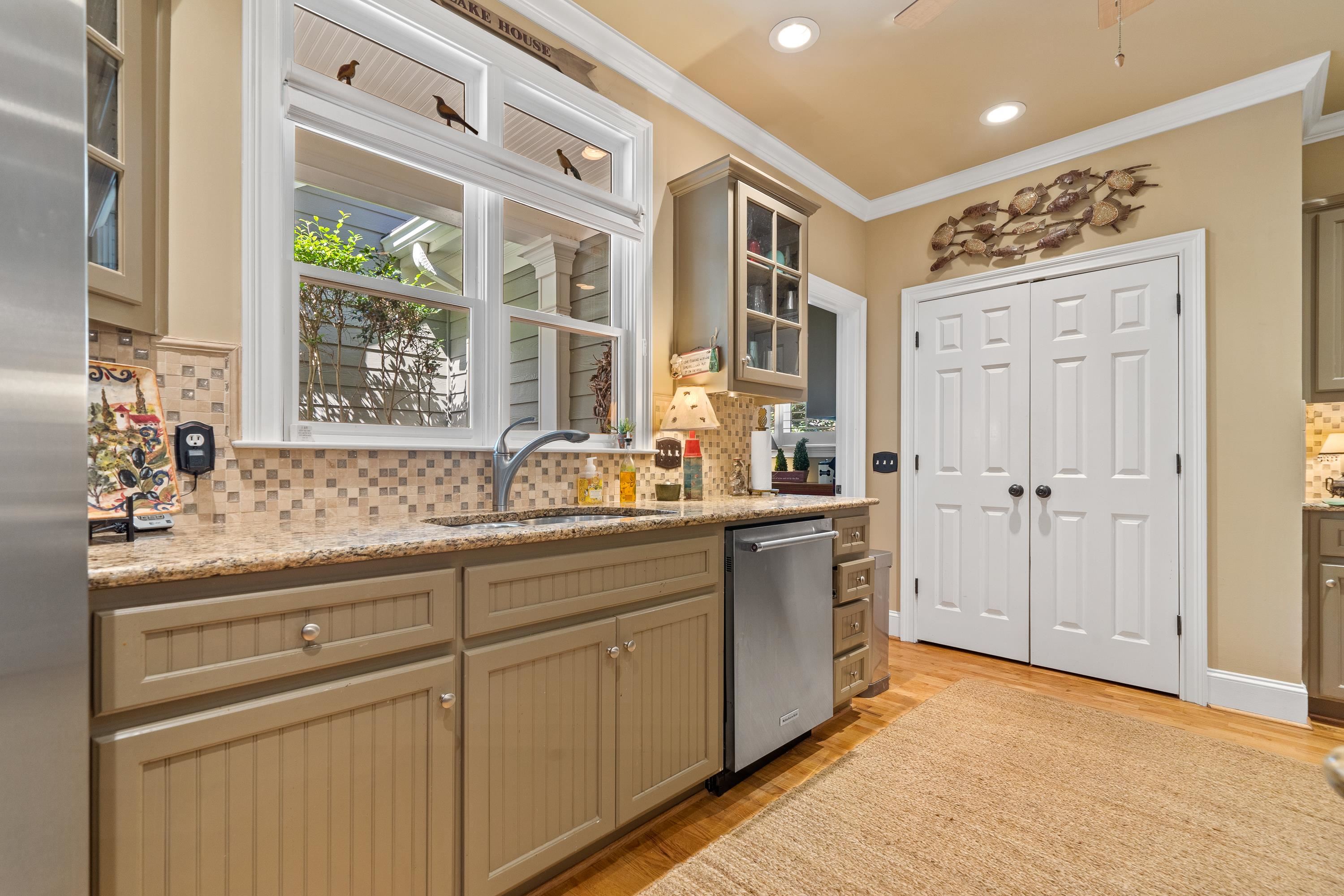 1071 EAGLEWOOD WAY image 15