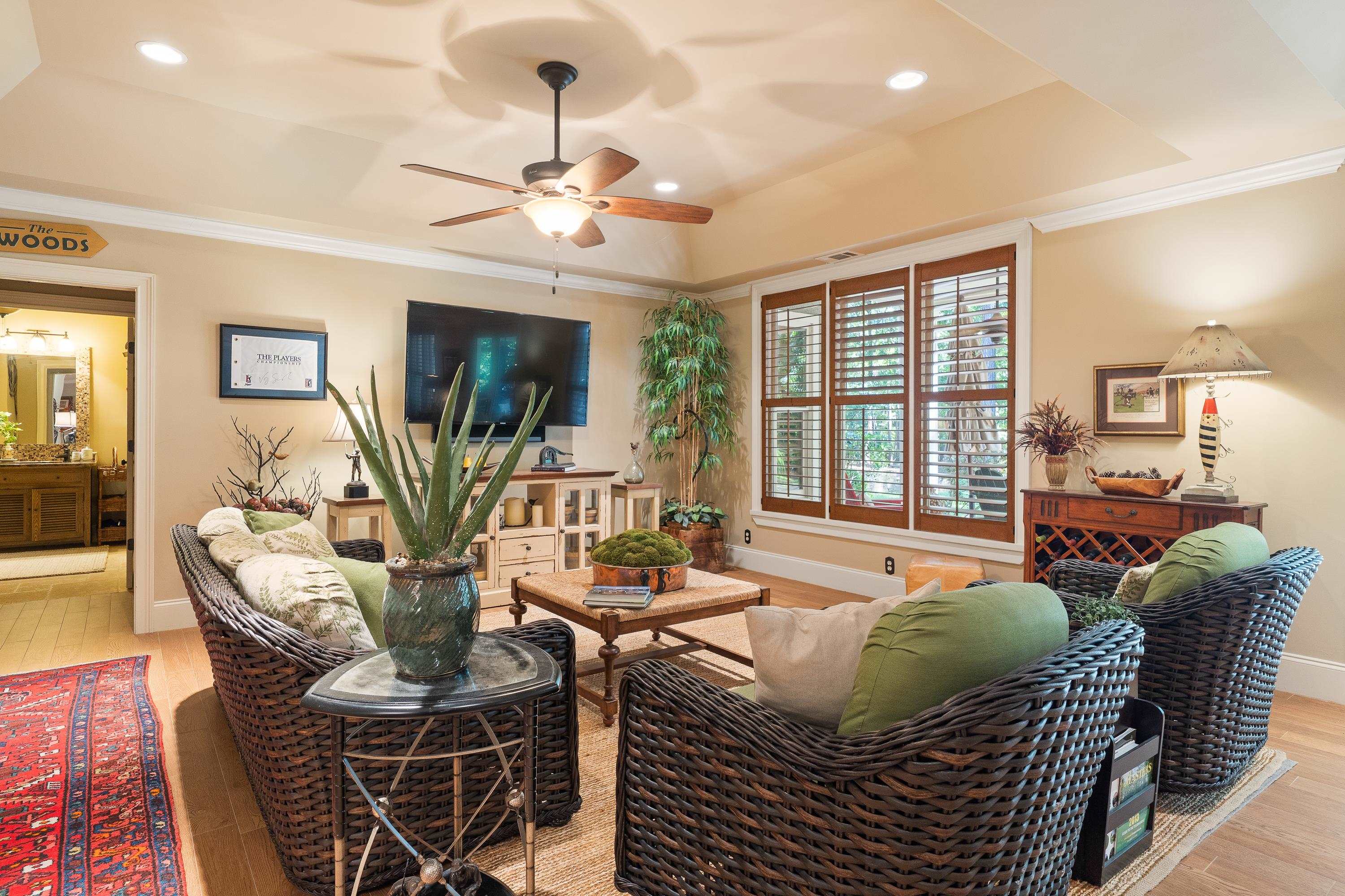 1071 EAGLEWOOD WAY image 40