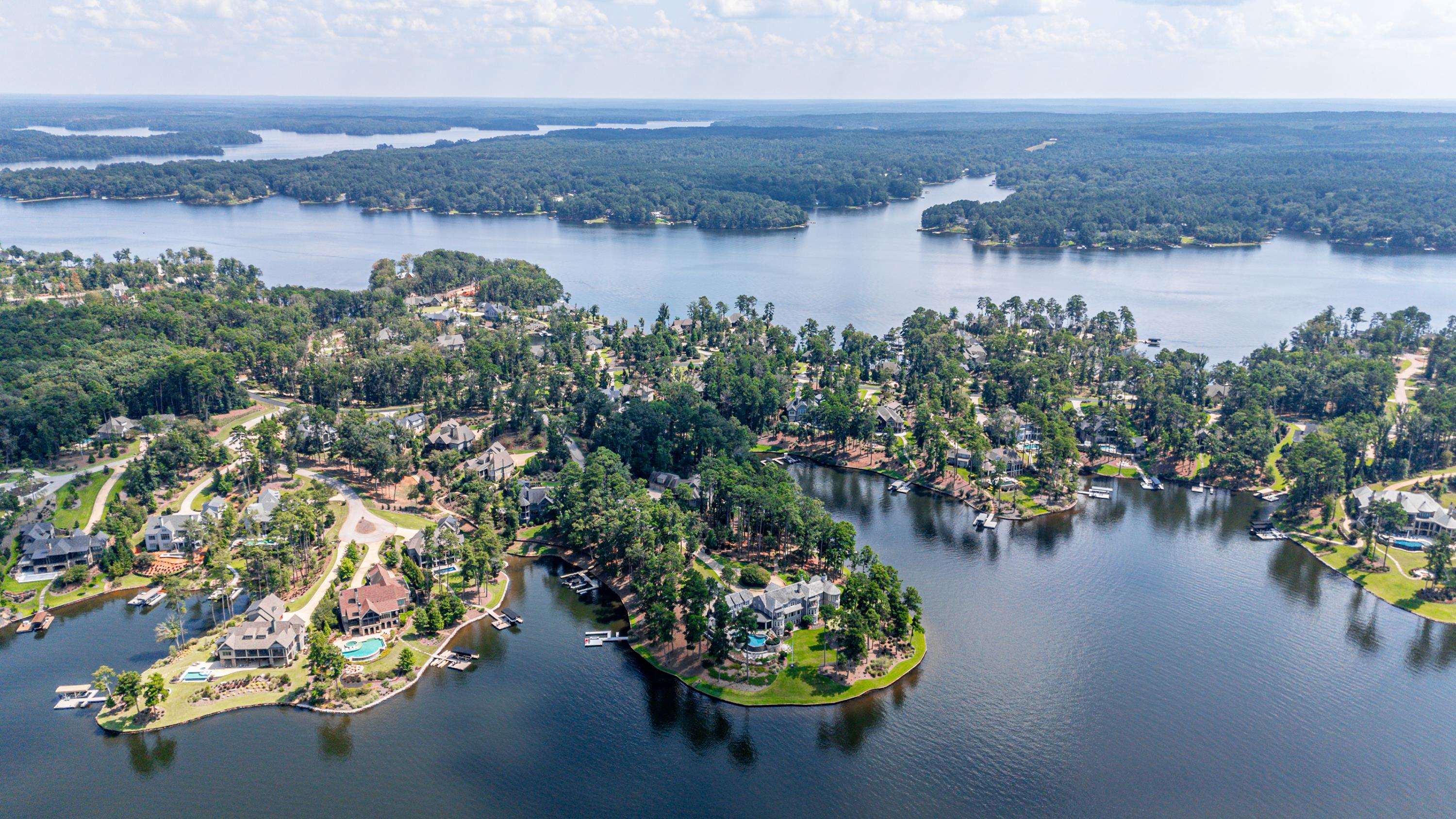 1030 Broadview Point image 9