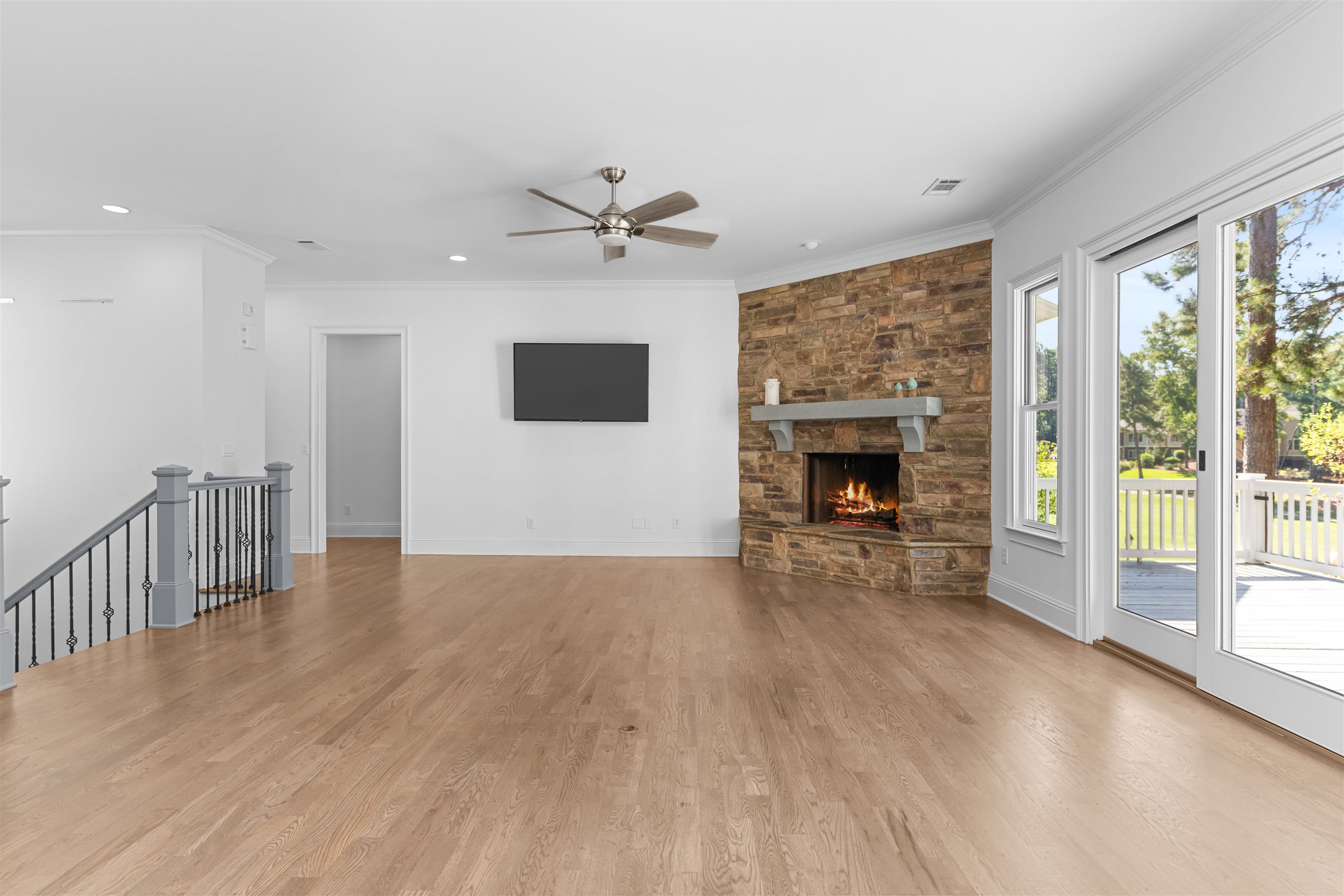 1011 RIDGE TERRACE image 16