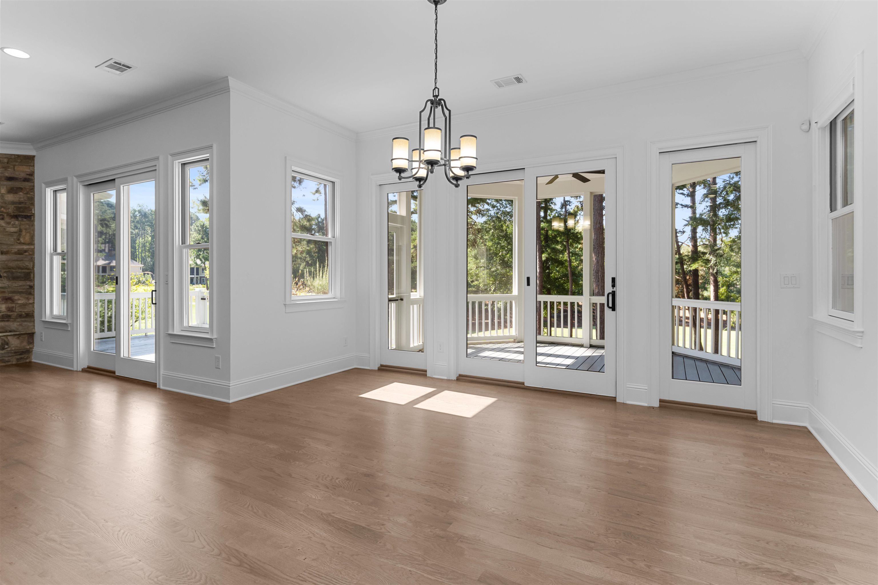 1011 RIDGE TERRACE image 24