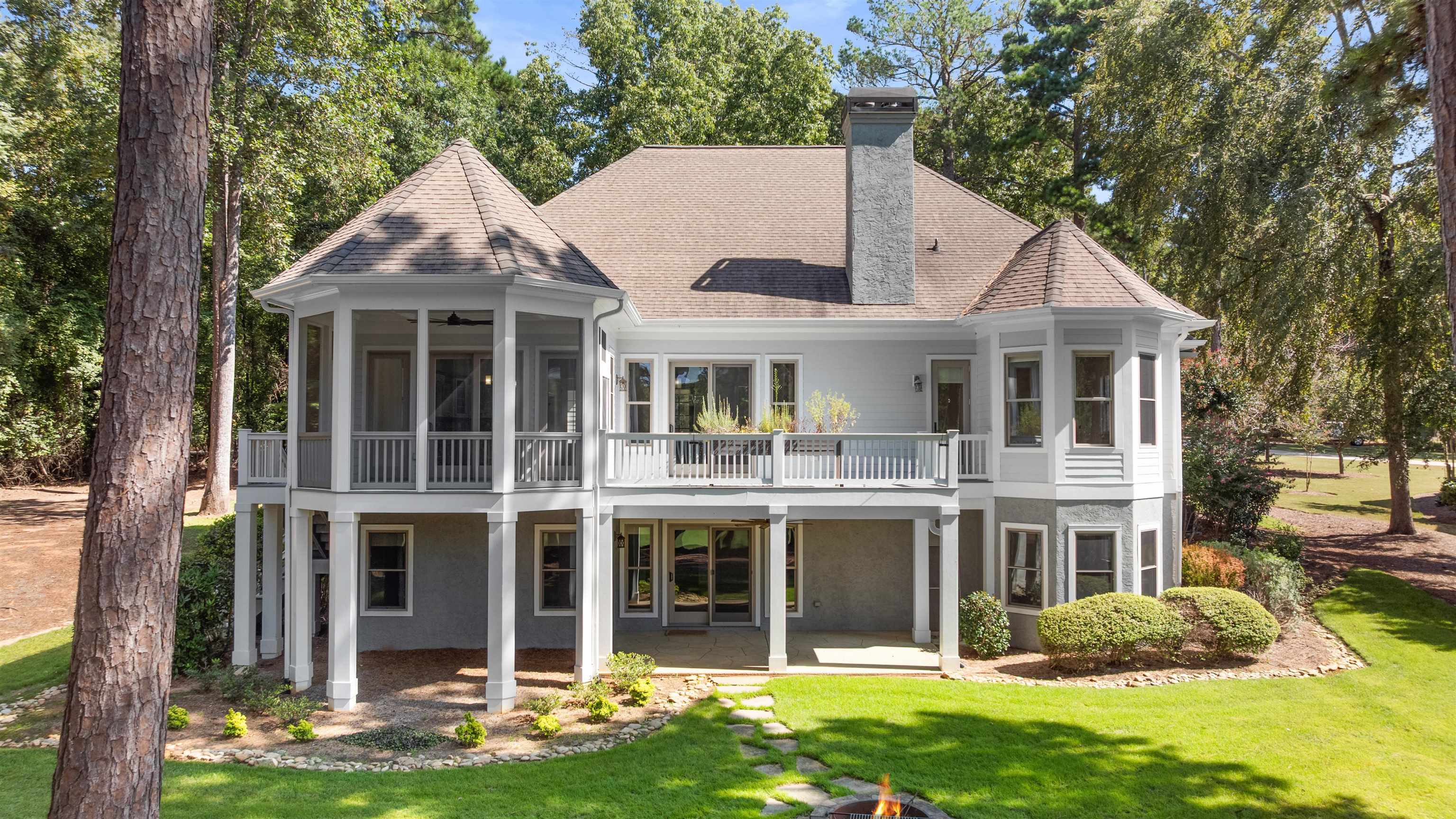 1011 RIDGE TERRACE image 9