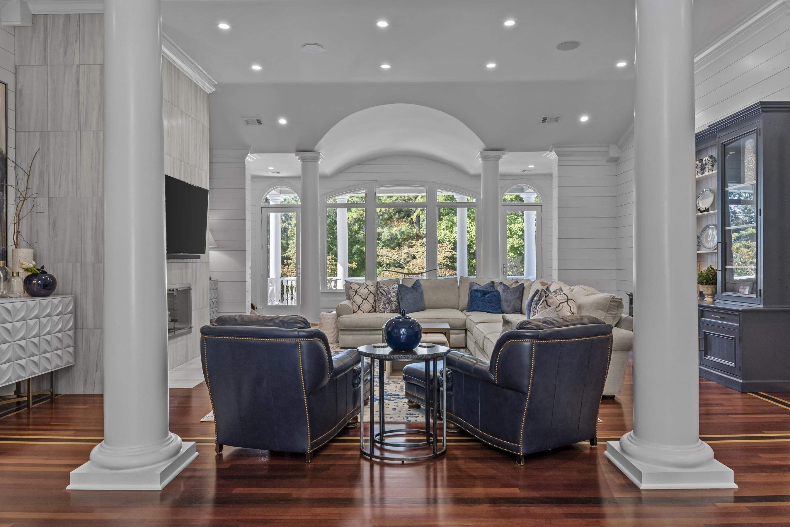 1010 CALLAHANS RIDGE image 9