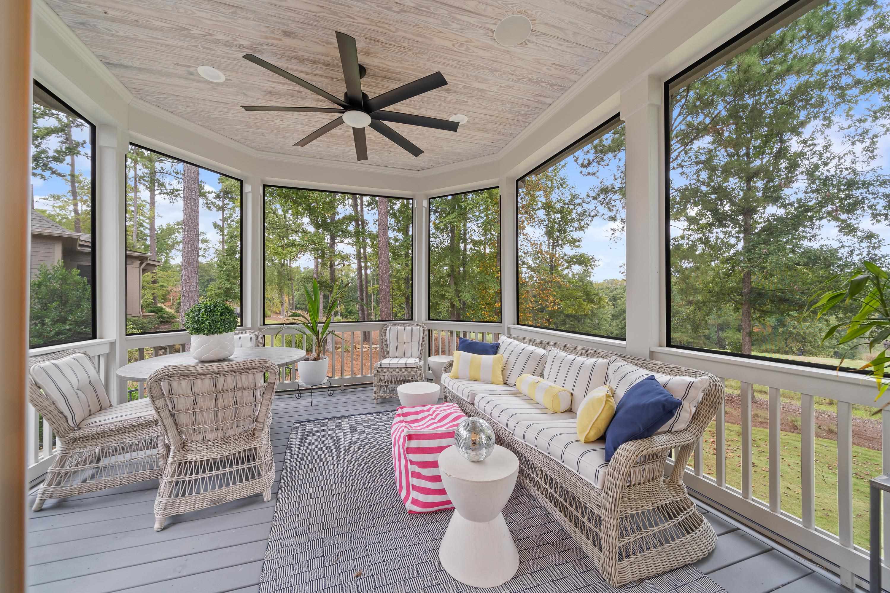 1090 CURTRIGHT PLACE image 21