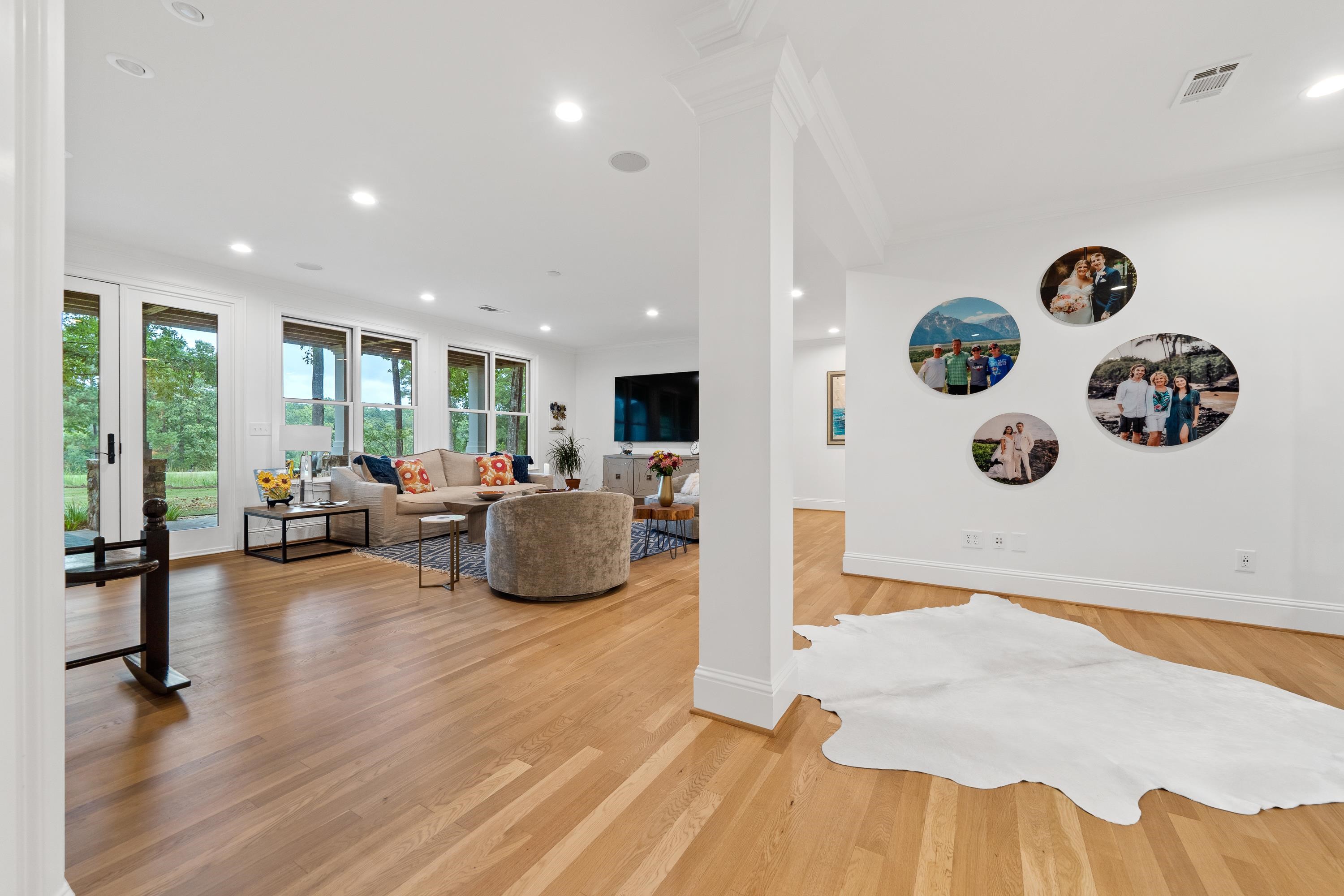 1090 CURTRIGHT PLACE image 36